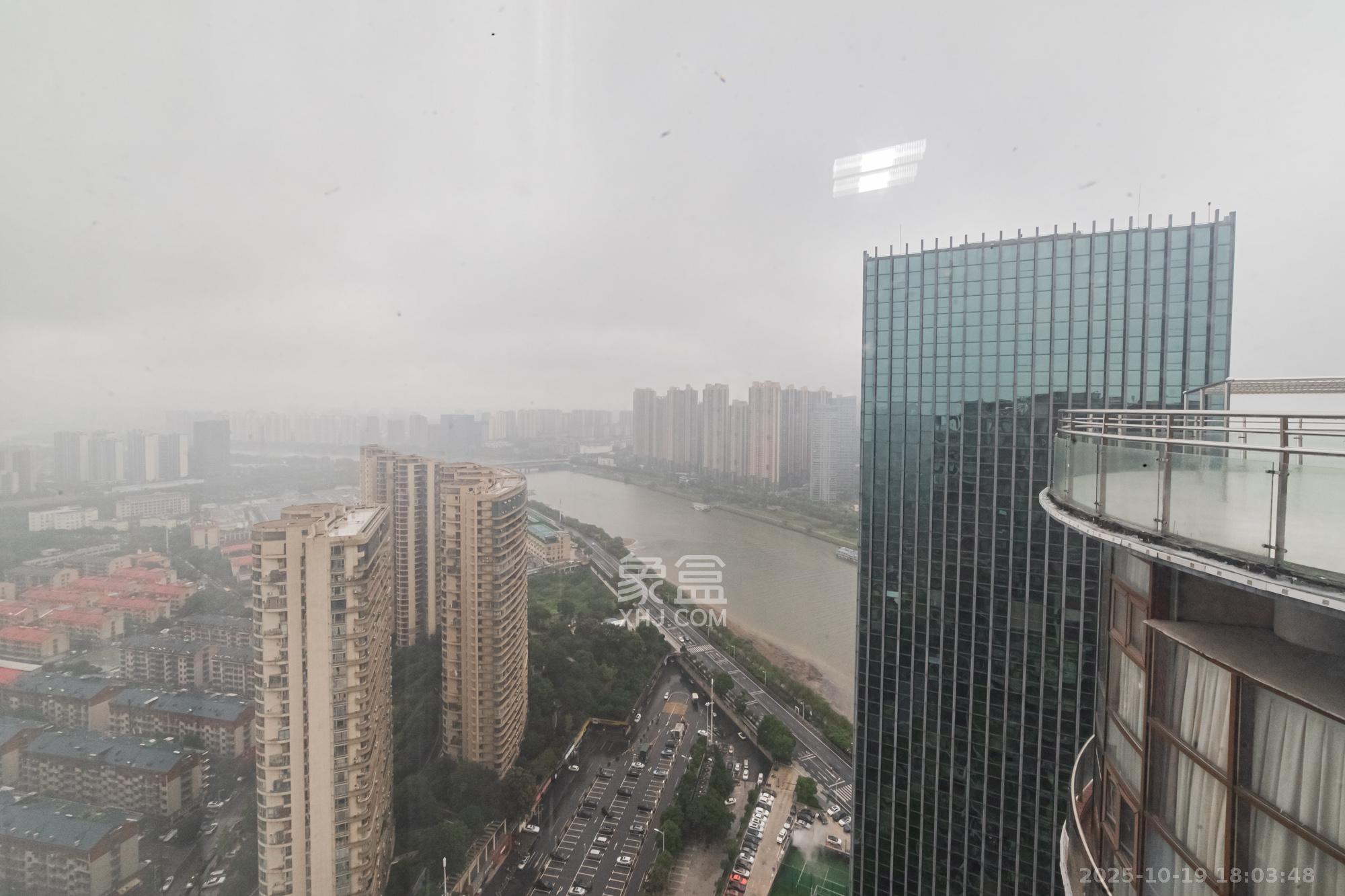 湘江世纪城湘江豪庭  4室2厅1卫    328.0万其他