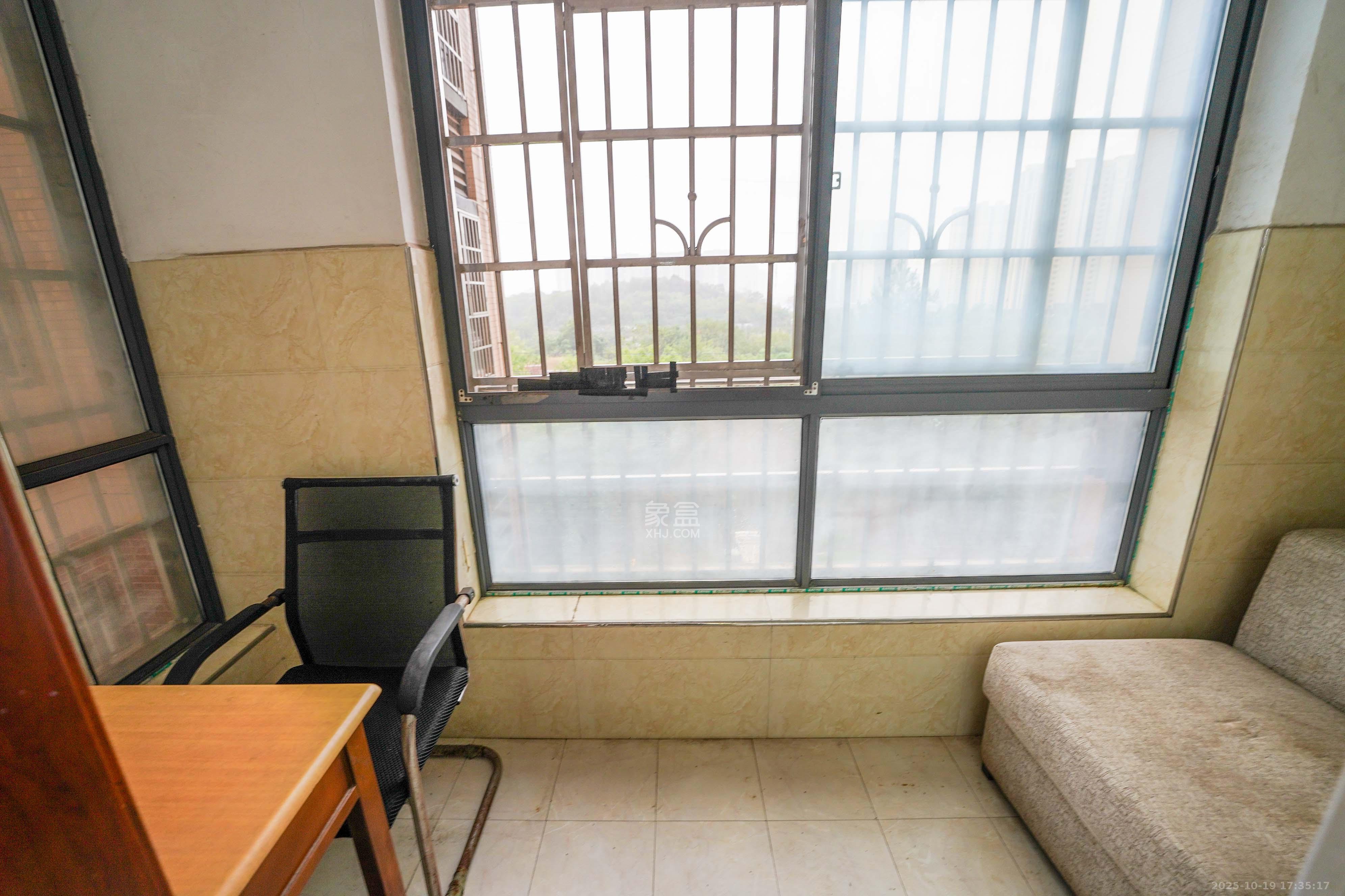 山水印象(愿景想山) 3室2厅1卫 40.0万 山水印象(愿景想山) 3室2厅1卫 40.0万其他