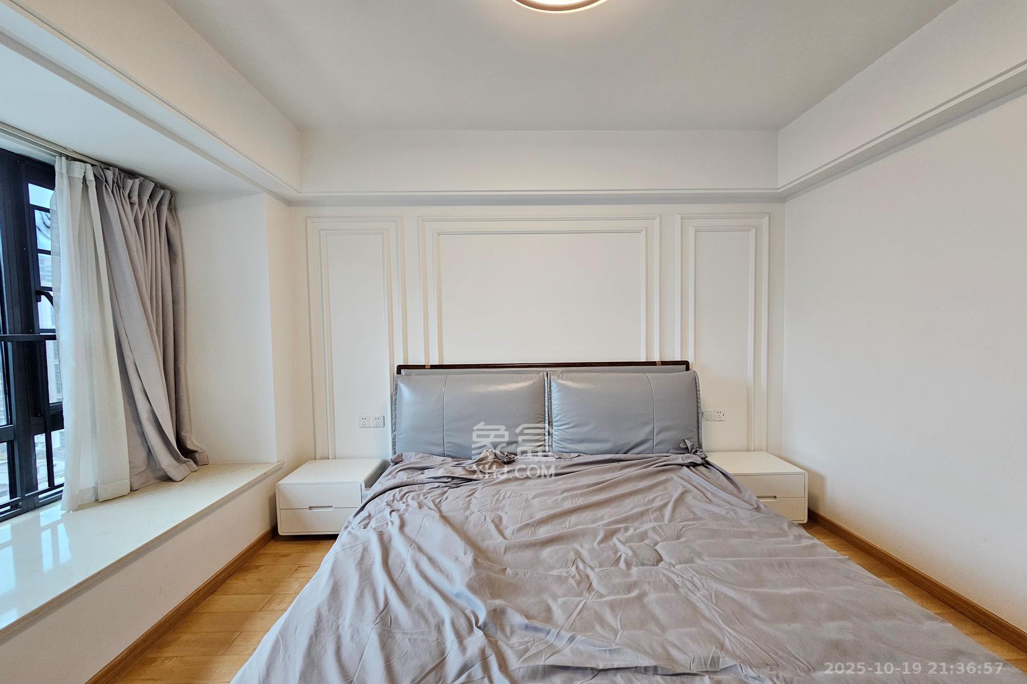 明昇壹城（明昇时代广场）一期  4室2厅2卫    260.0万卧室