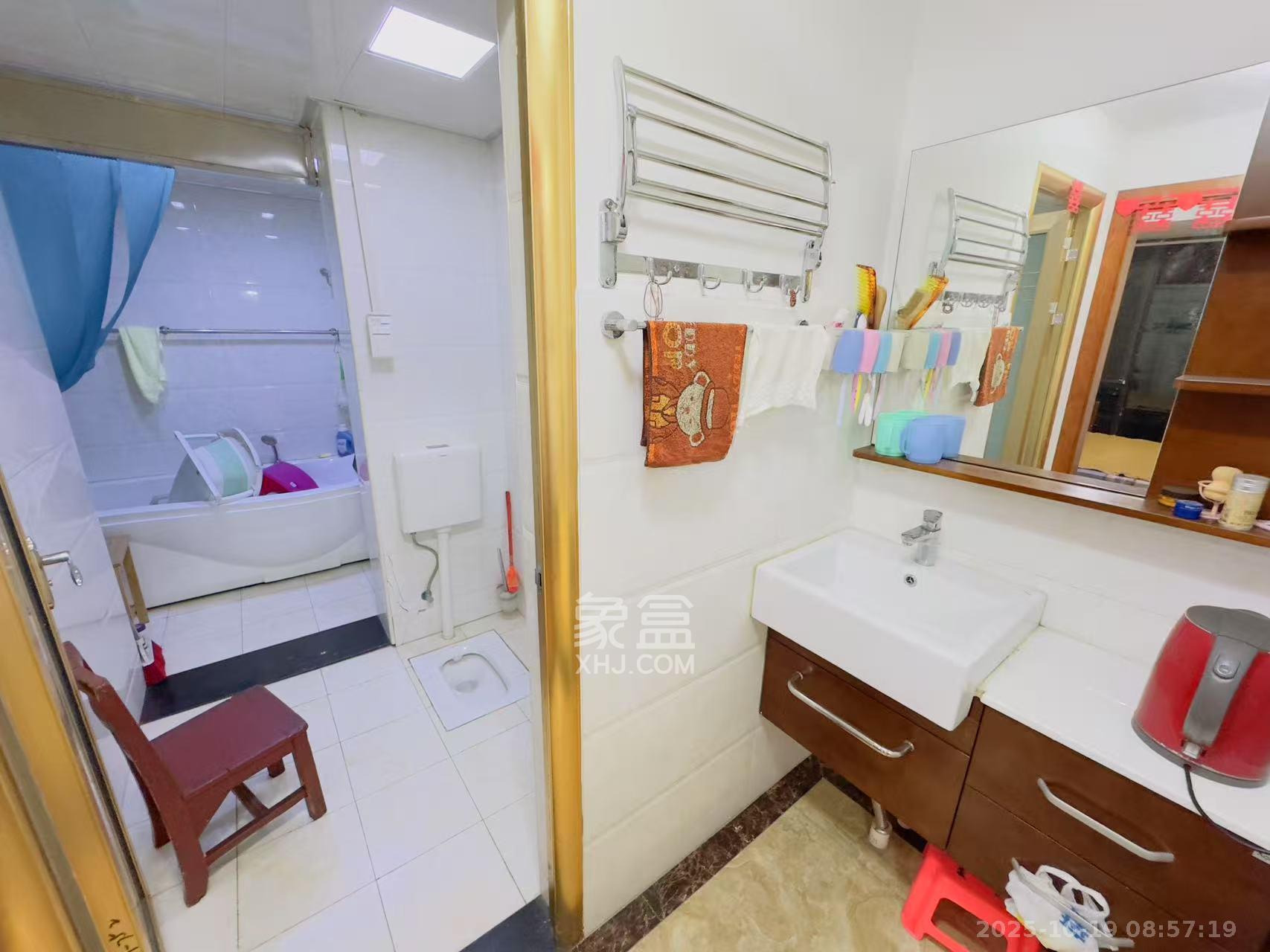 保利麓谷林语F区 3室2厅1卫 2400.0元/月 保利麓谷林语F区 3室2厅1卫 2400.0元/月室内图