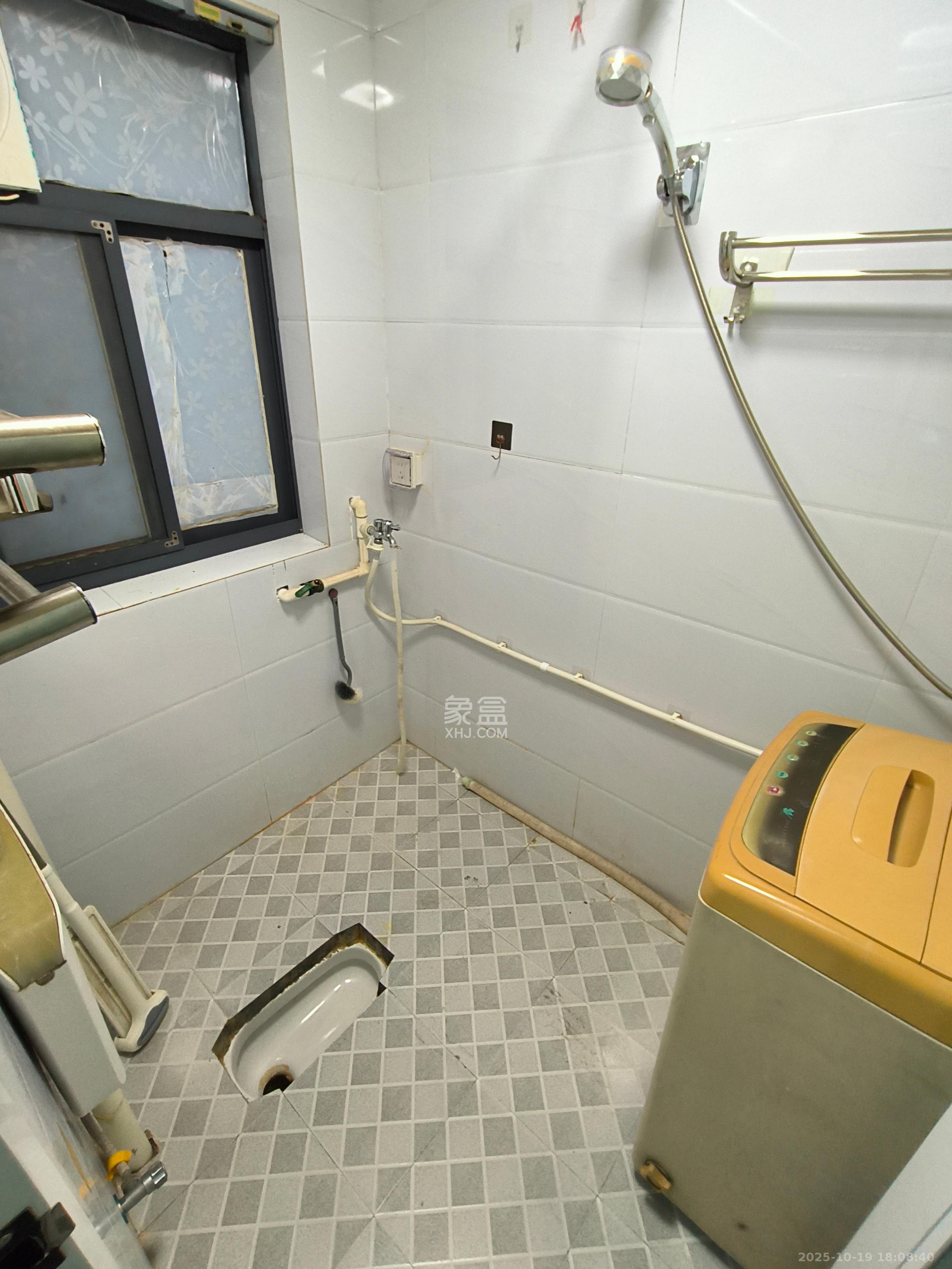 左家塘华天宿舍  2室1厅1卫    1800.0元/月室内图