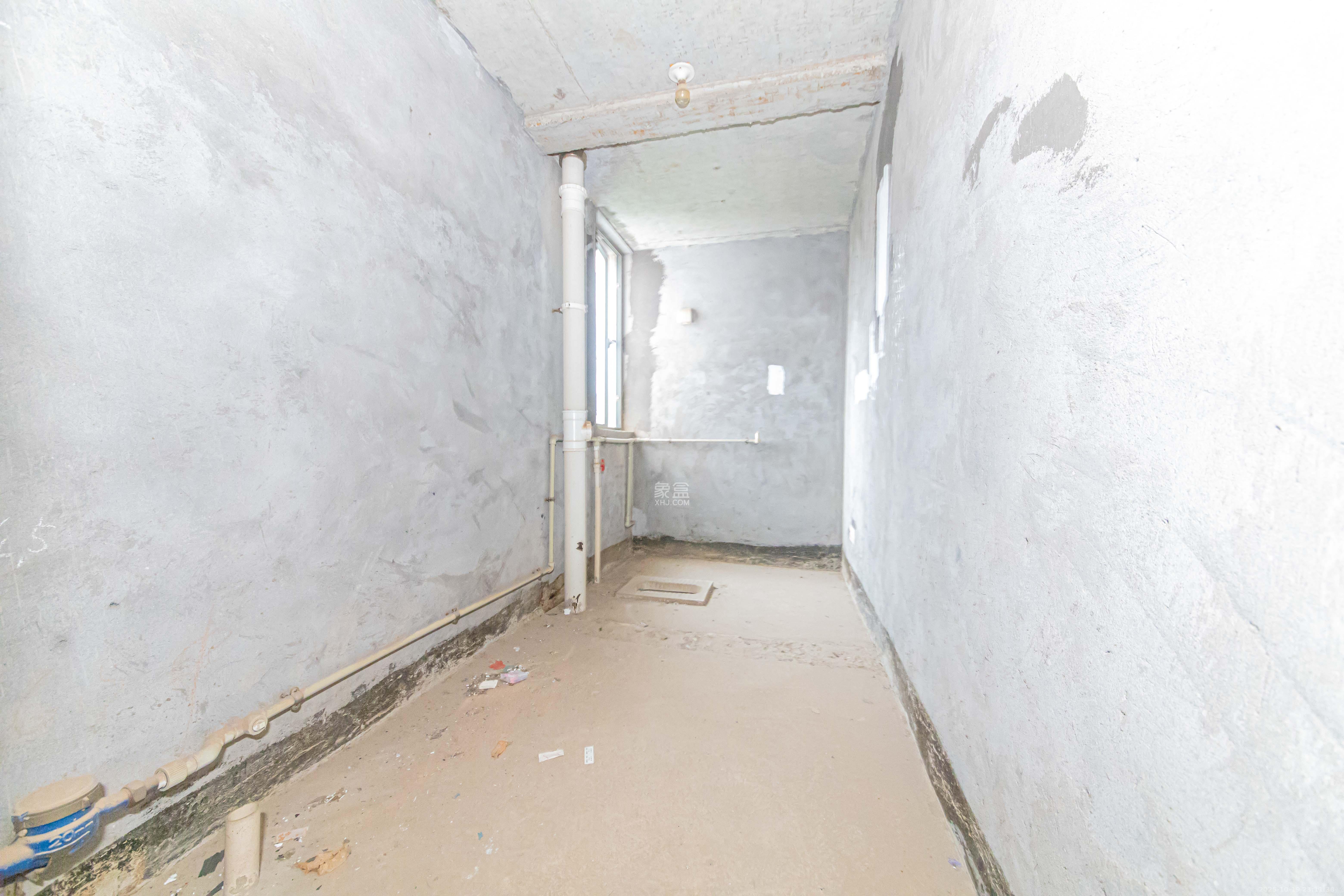 保利花园  4室2厅2卫    139.0万 保利花园  4室2厅2卫    139.0万卫生间