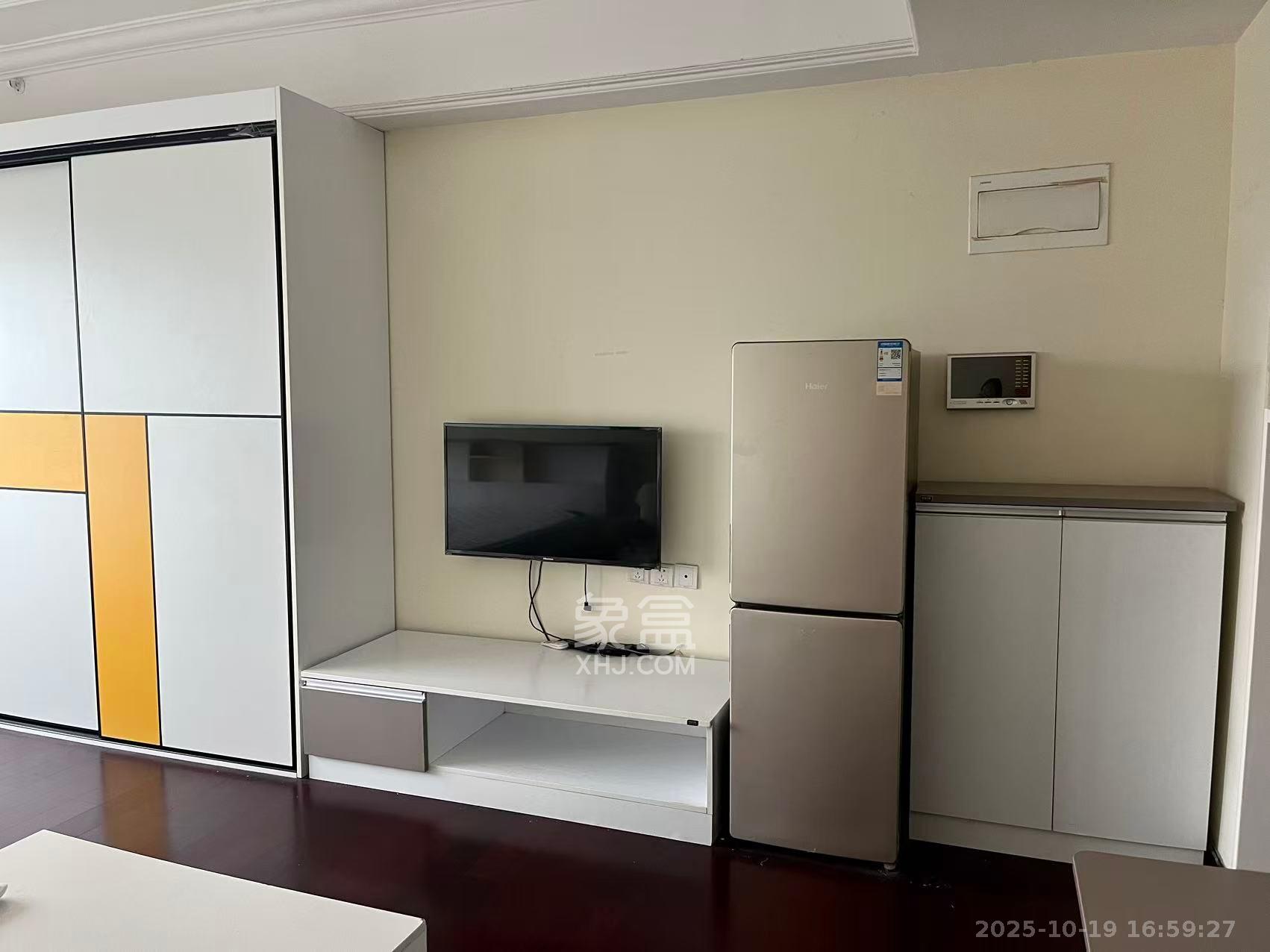 恒大华府  1室1厅1卫    1500.0元/月室内图