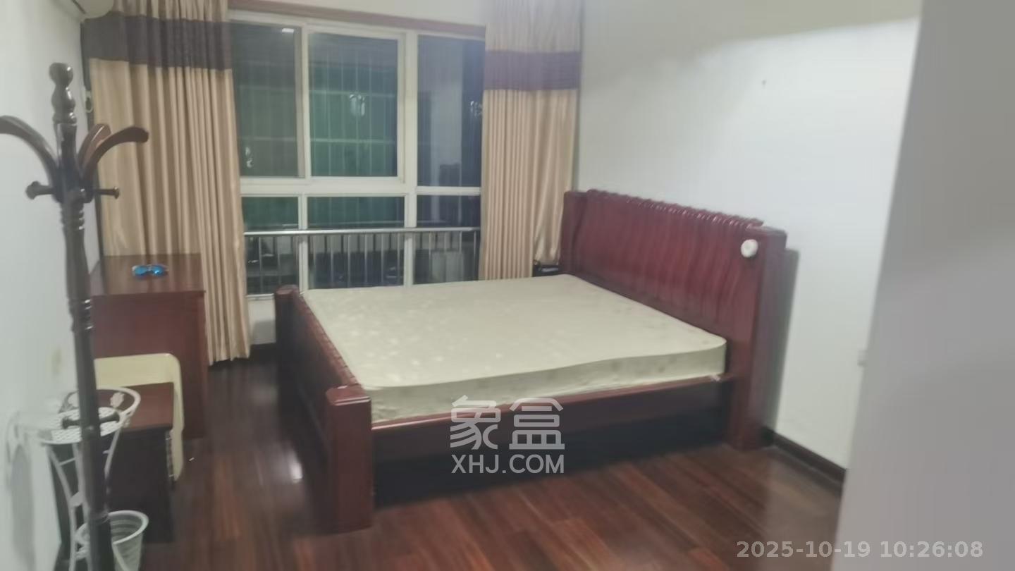 金色山庄 2室2厅2卫 2400.0元/月 金色山庄 2室2厅2卫 2400.0元/月室内图