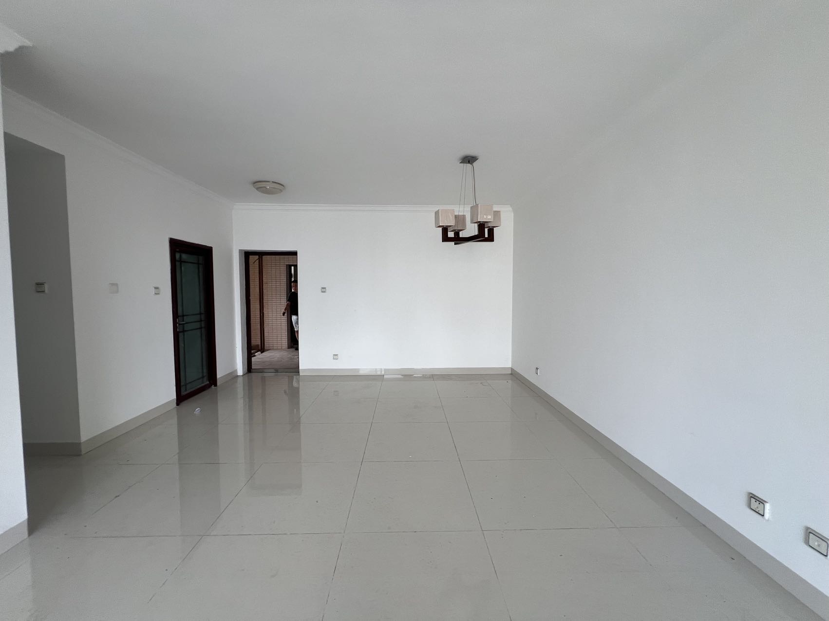 丽晶温泉海景花园一期(别名:丽晶维港、丽晶海景花园)  2室2厅2卫    150.0万 丽晶温泉海景花园一期(别名:丽晶维港、丽晶海景花园)  2室2厅2卫    150.0万客厅