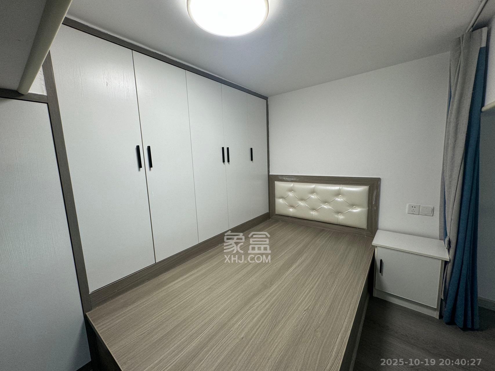 振业城三期  2室2厅1卫    2300.0元/月室内图