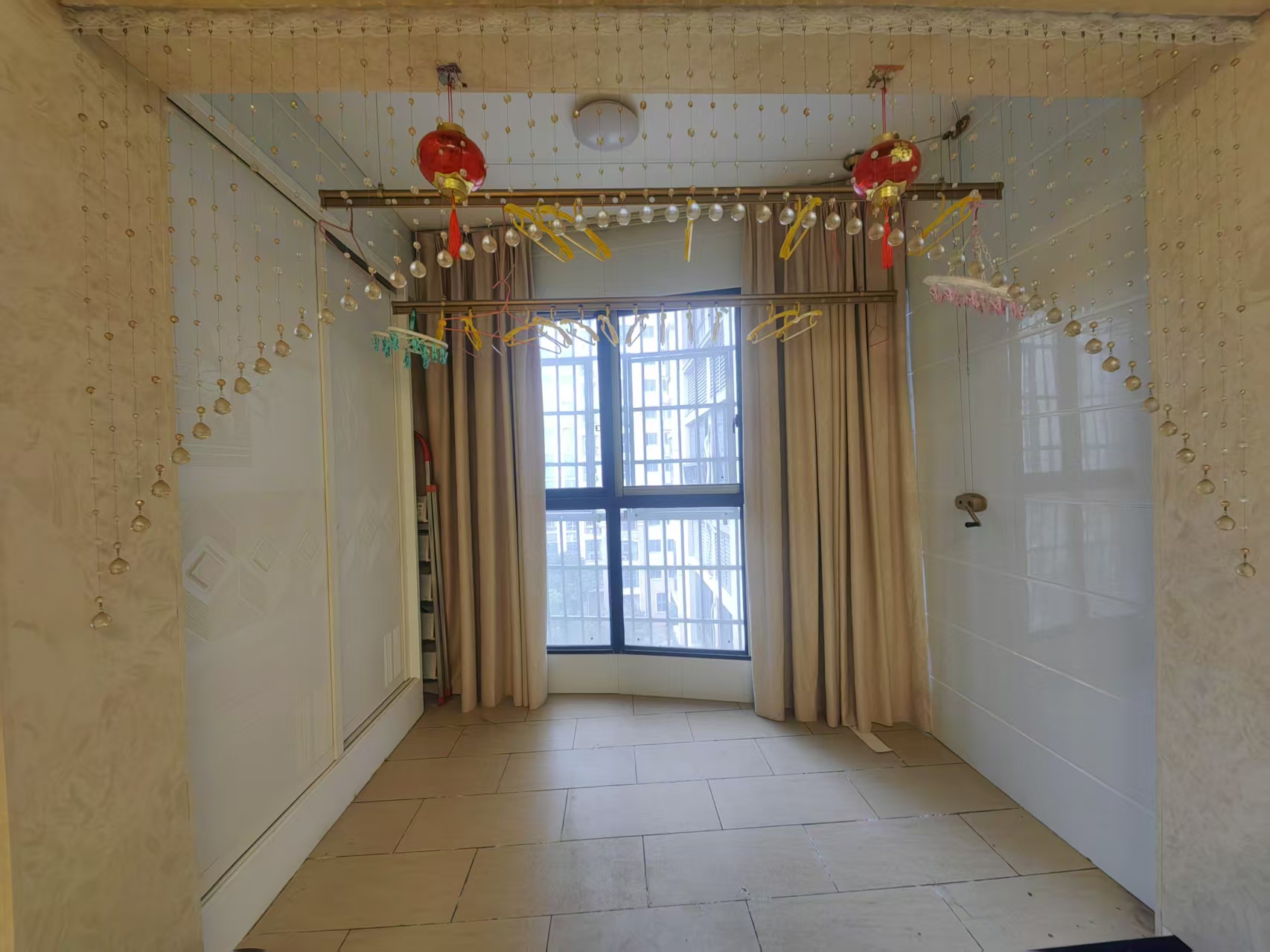 碧桂园 4室2厅2卫 2000.0元/月 碧桂园 4室2厅2卫 2000.0元/月室内图