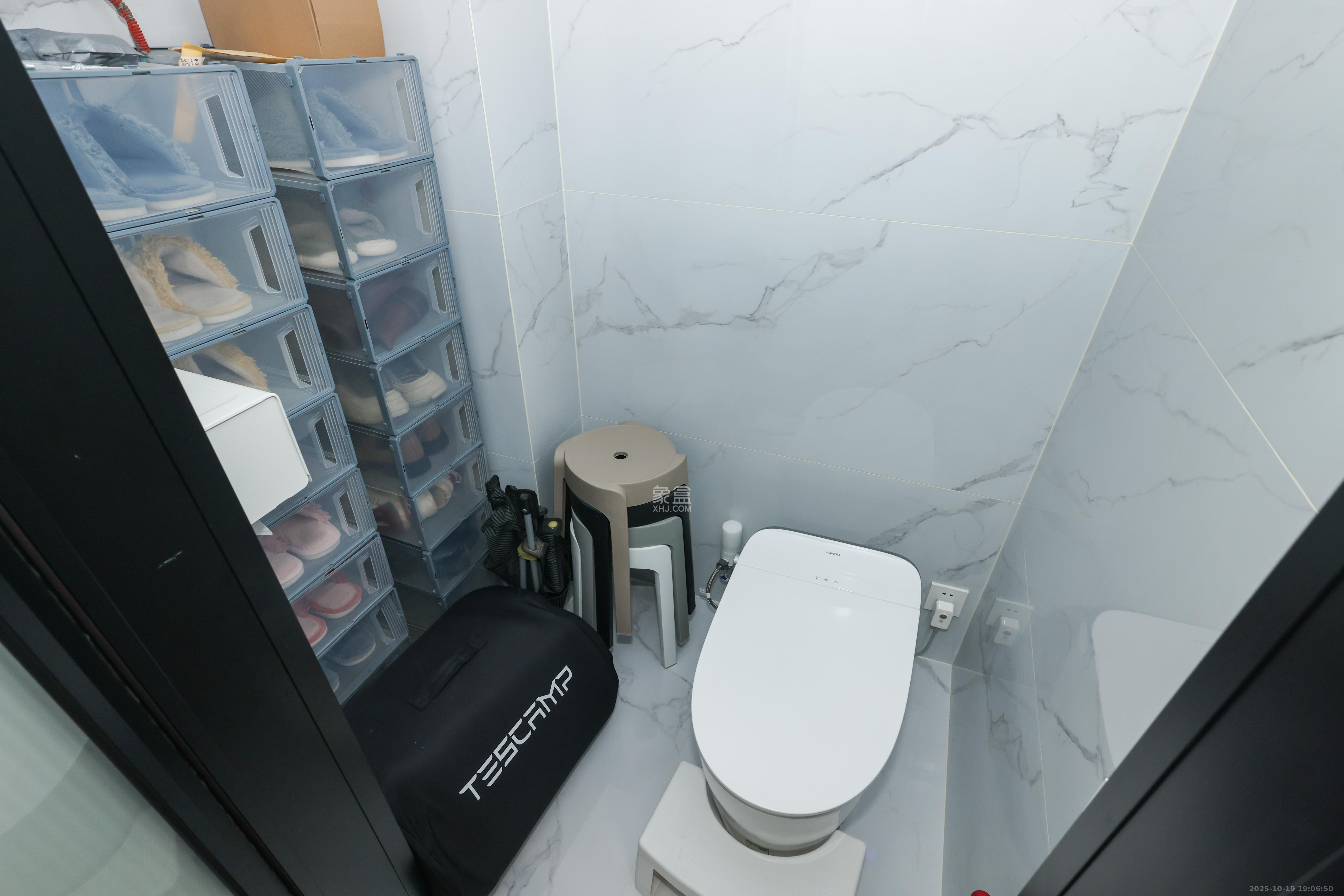 中国铁建梅溪青秀三期  3室2厅2卫    188.0万卫生间