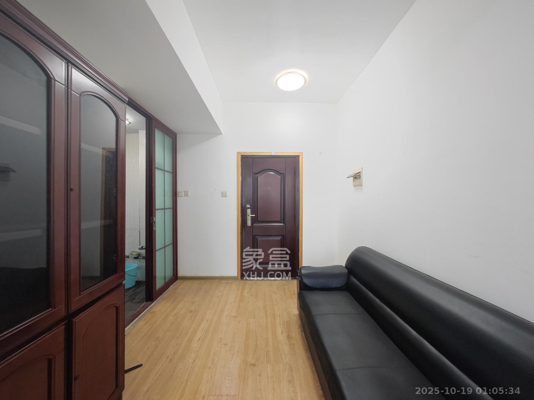 红星国际星城  1室1厅1卫    22.0万 红星国际星城  1室1厅1卫    22.0万其他