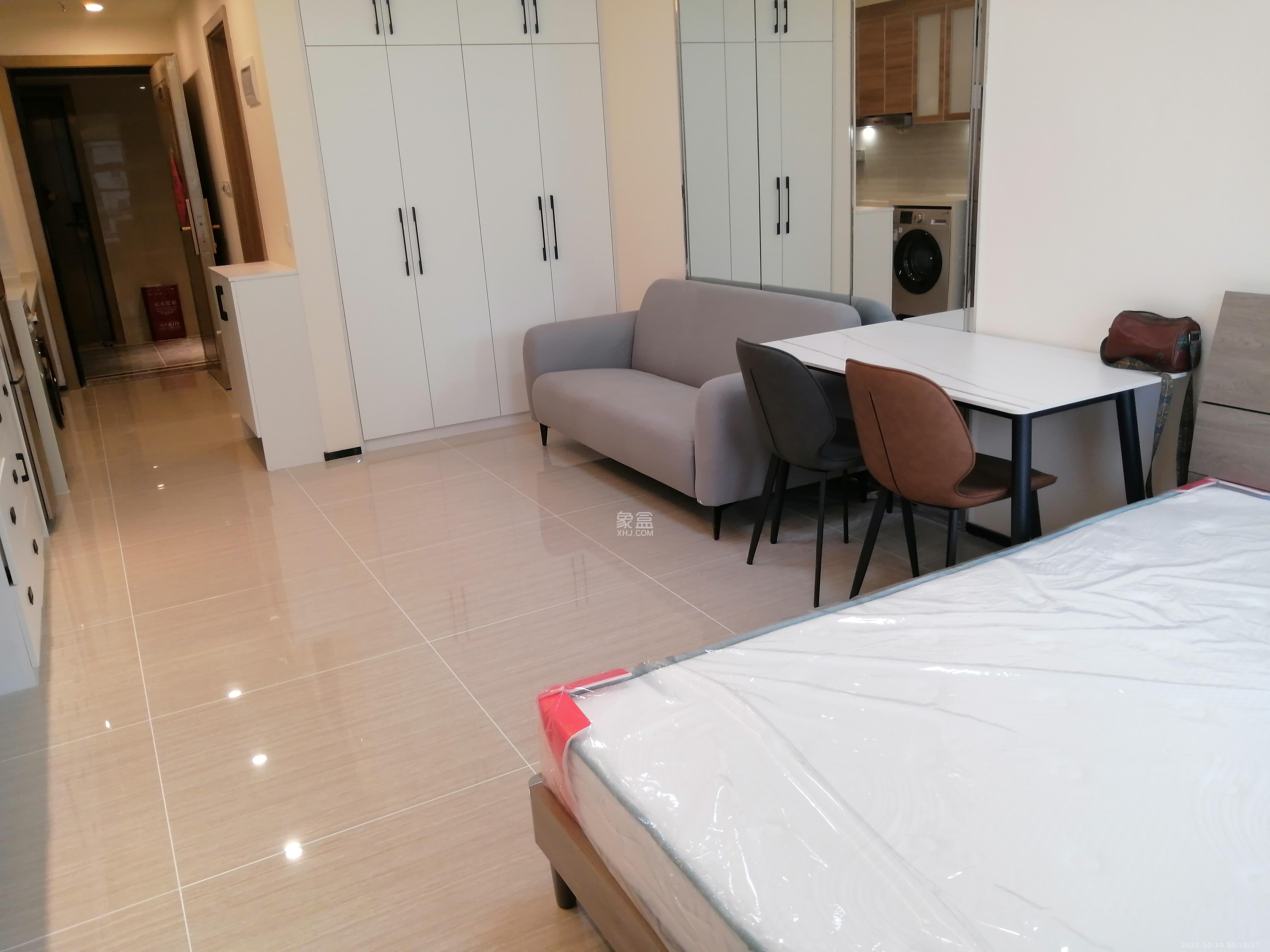 恒大清澜苑（恒大御景半岛四期）  1室1厅1卫    1800.0元/月室内图