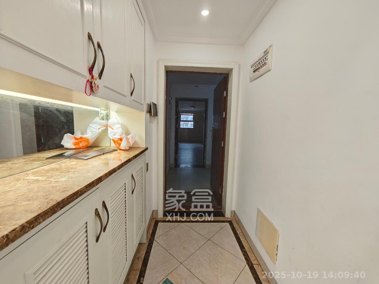 江山帝景哈佛 3室2厅1卫 2000.0元/月 江山帝景哈佛 3室2厅1卫 2000.0元/月室内图