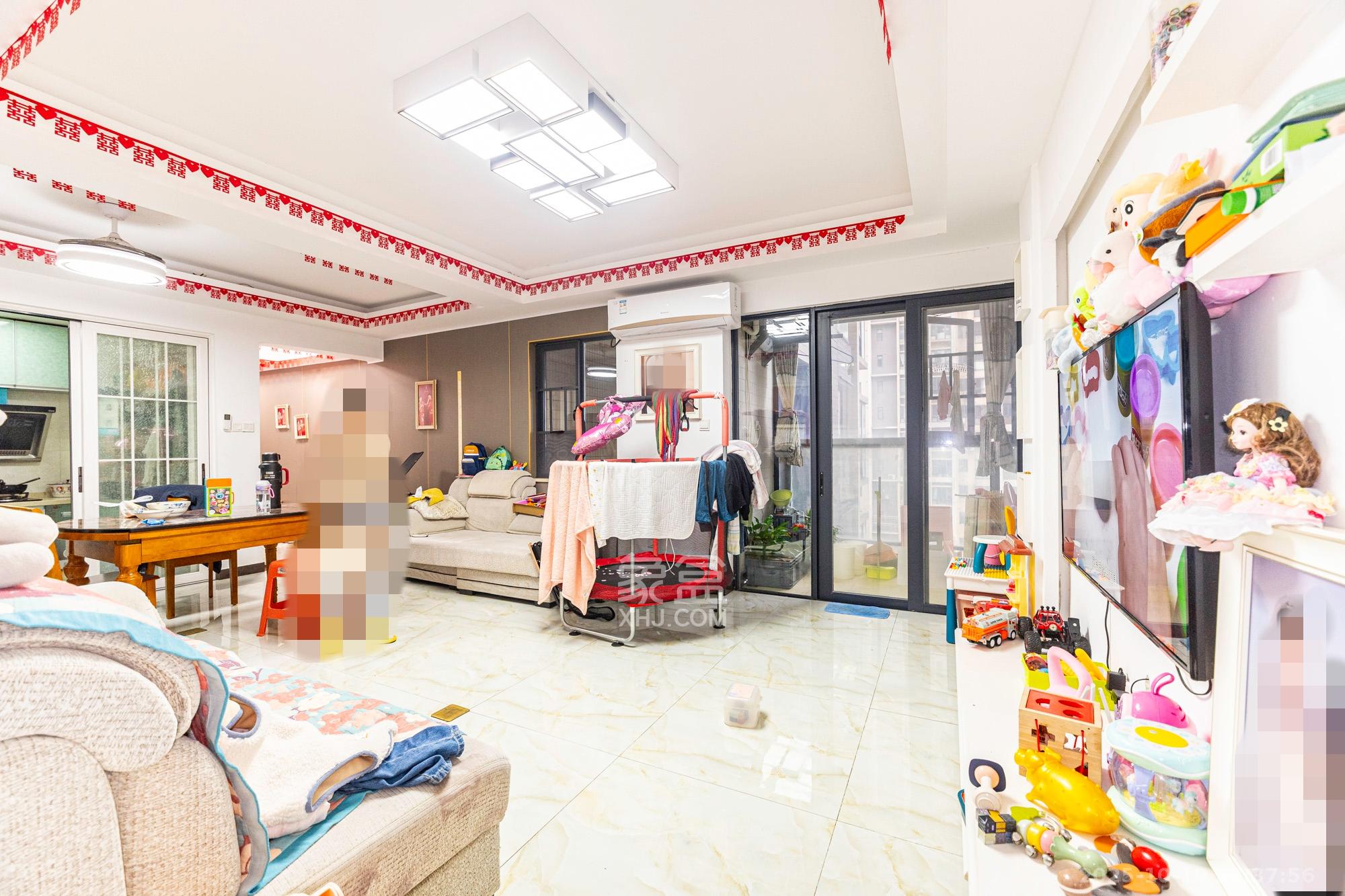 蓝山郡  3室2厅1卫    75.0万
