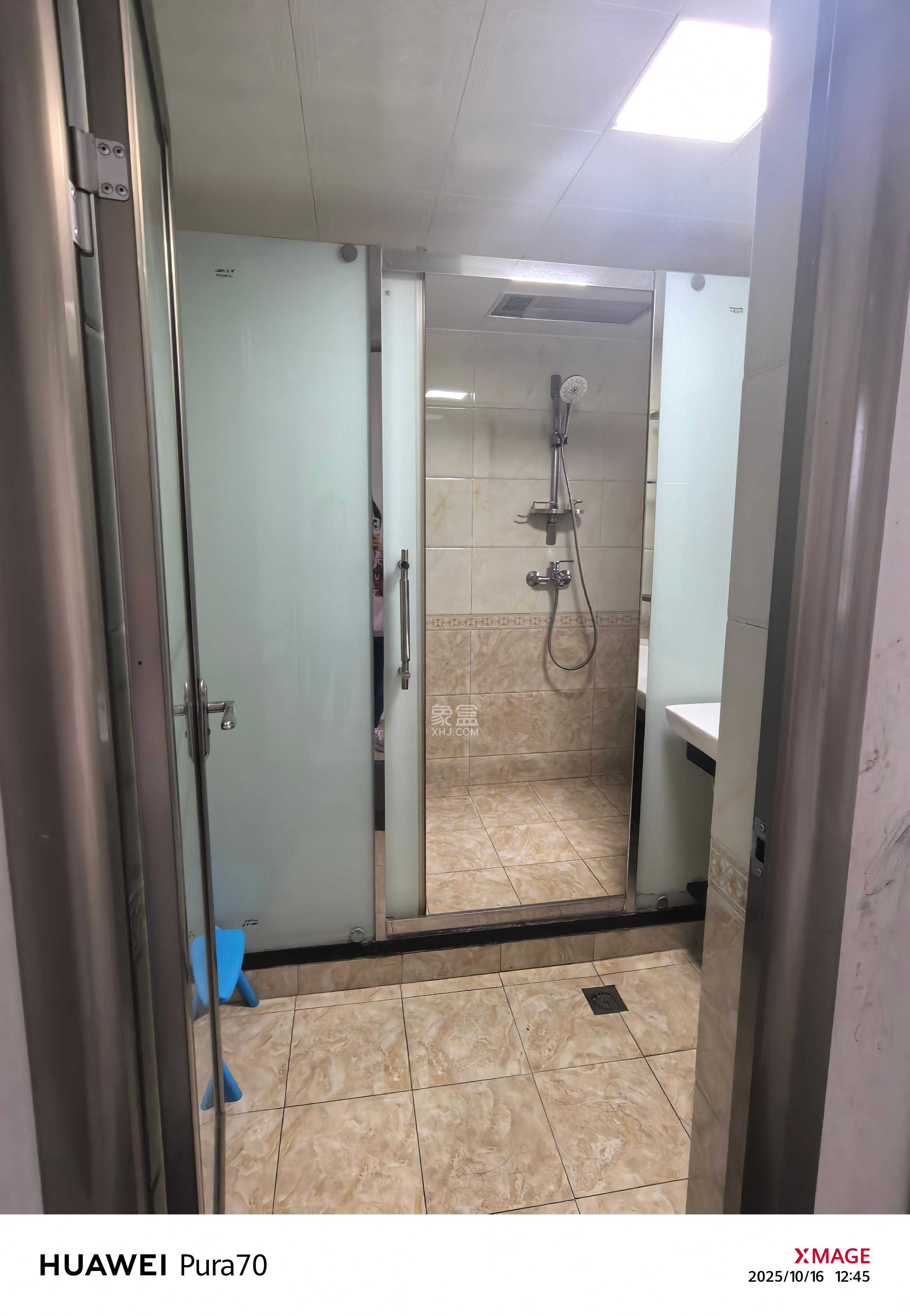 五矿万境水岸一期(万境水岸嘉苑)  1室2厅1卫    2300.0元/月 五矿万境水岸一期(万境水岸嘉苑)  1室2厅1卫    2300.0元/月室内图