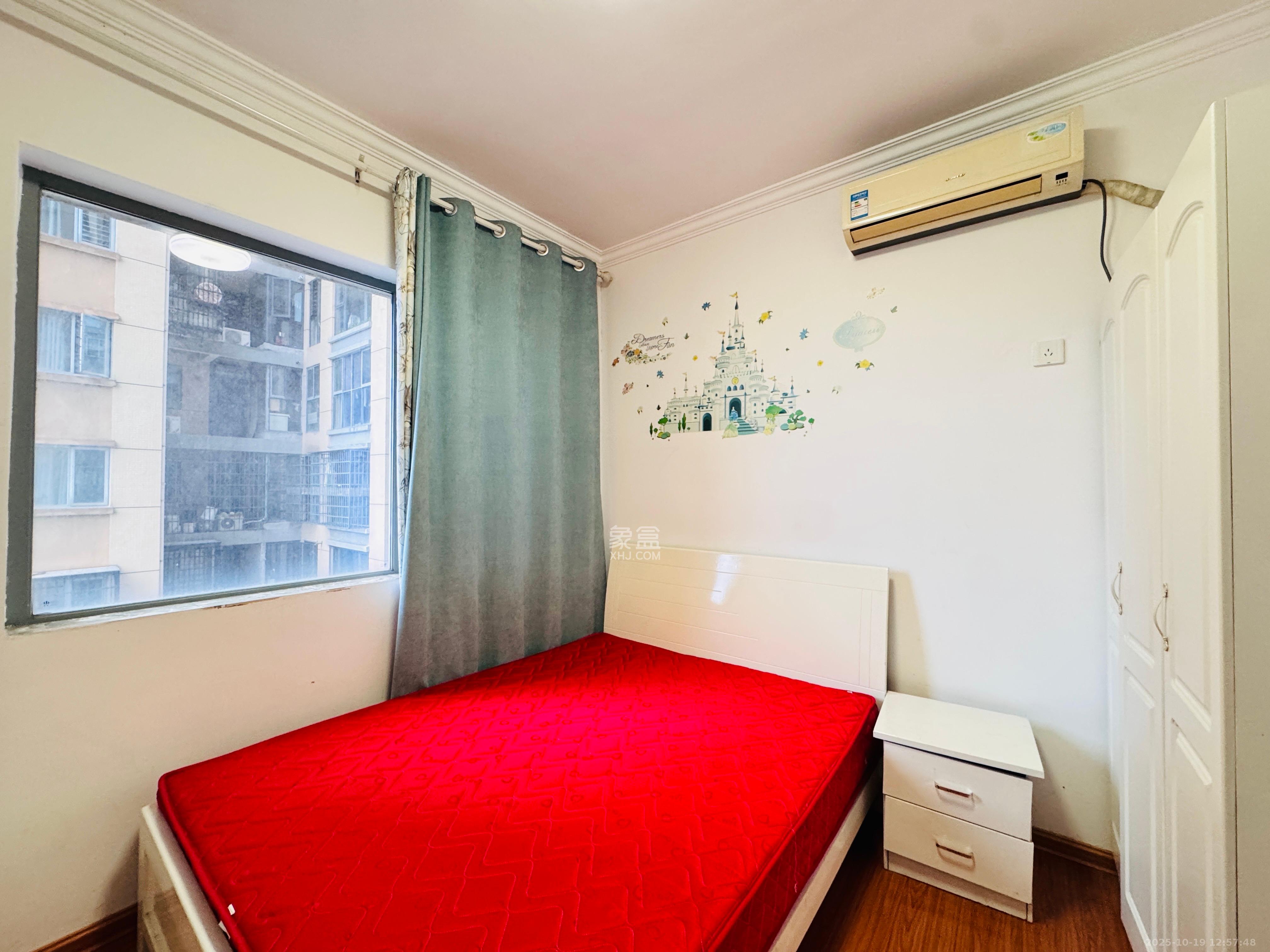 潇湘奥林匹克花园 3室2厅1卫 2180.0元/月 潇湘奥林匹克花园 3室2厅1卫 2180.0元/月室内图