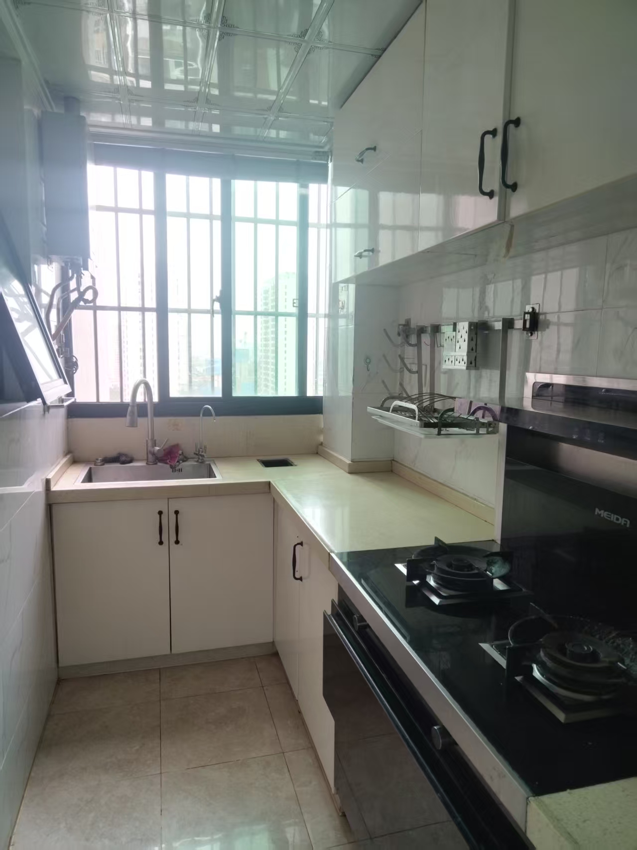 棕榈园(椰海新城3期) 2室2厅1卫 2500.0元/月 棕榈园(椰海新城3期) 2室2厅1卫 2500.0元/月室内图