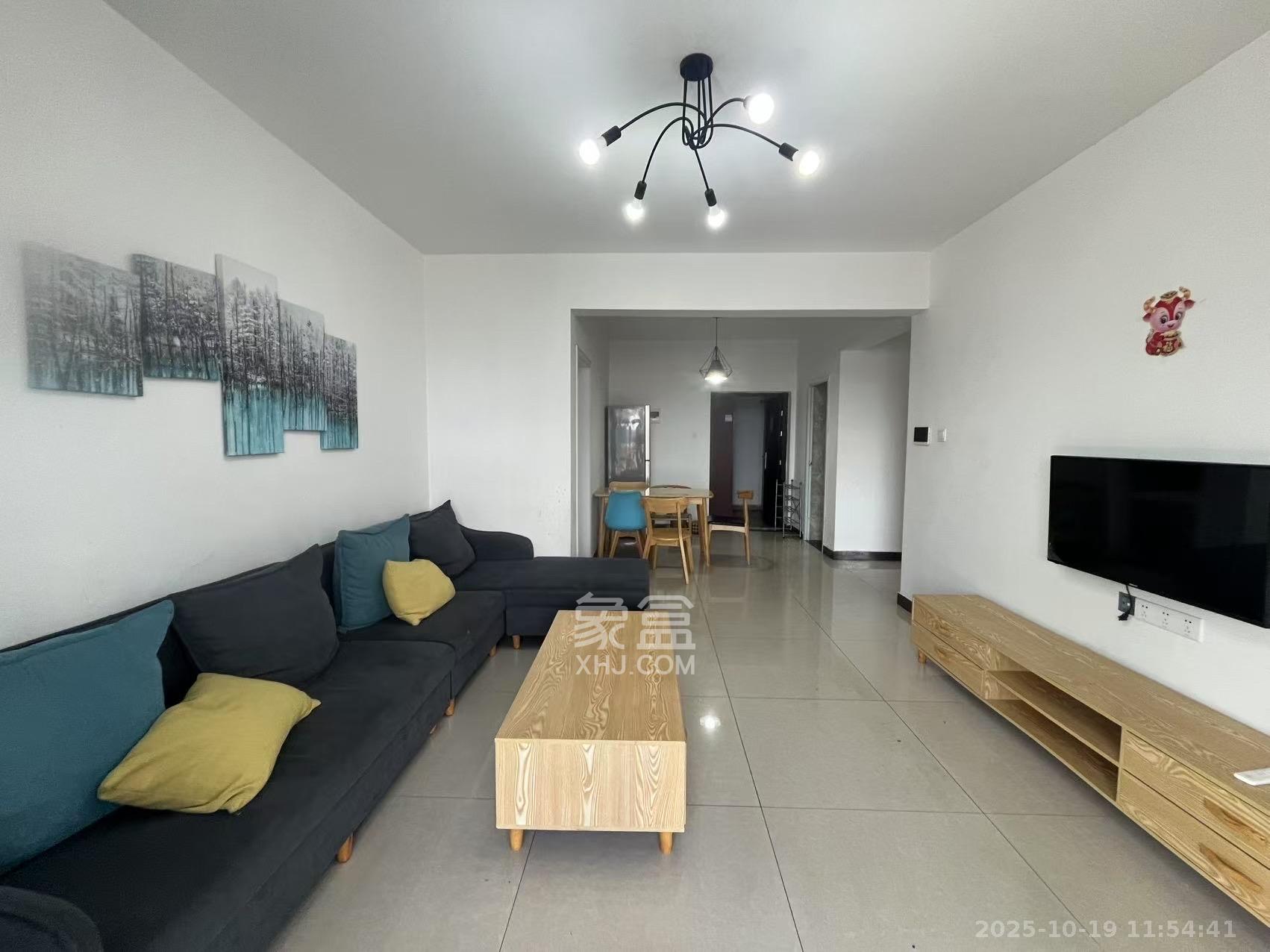 半山壹号  2室1厅1卫    2800.0元/月 半山壹号  2室1厅1卫    2800.0元/月室内图1