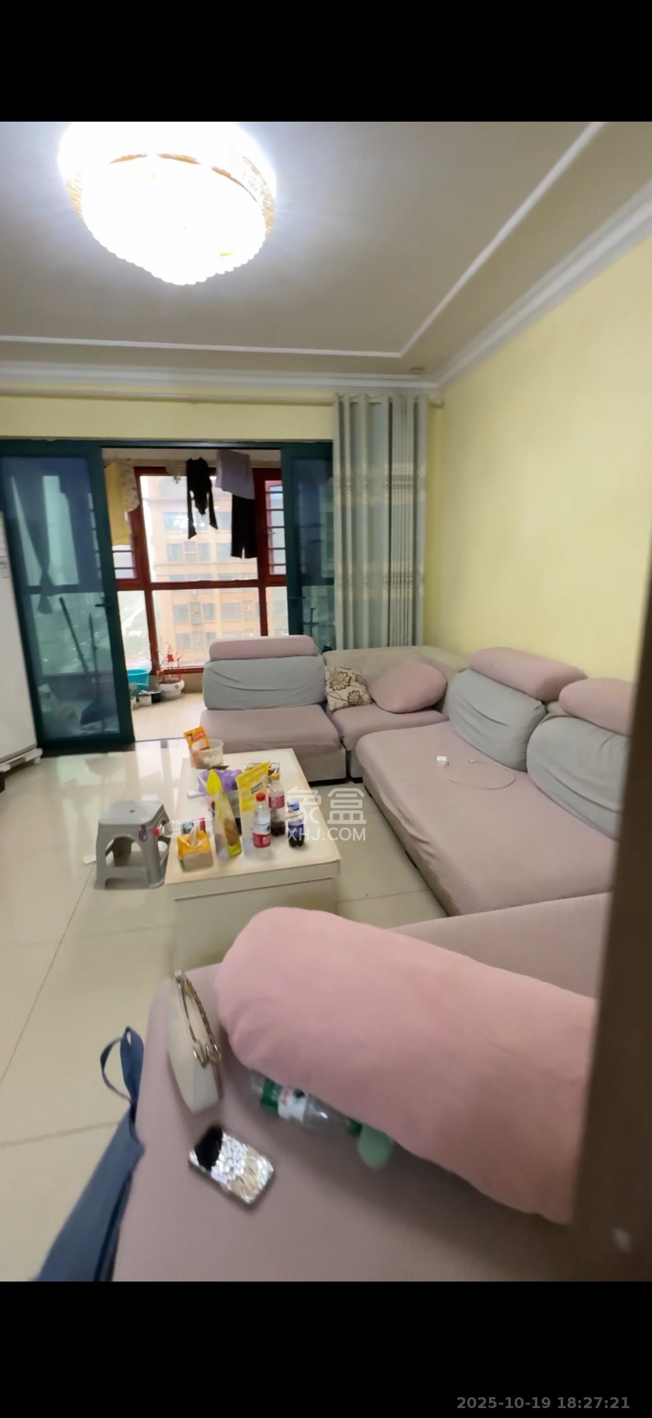 恒大绿洲  3室2厅2卫    3000.0元/月