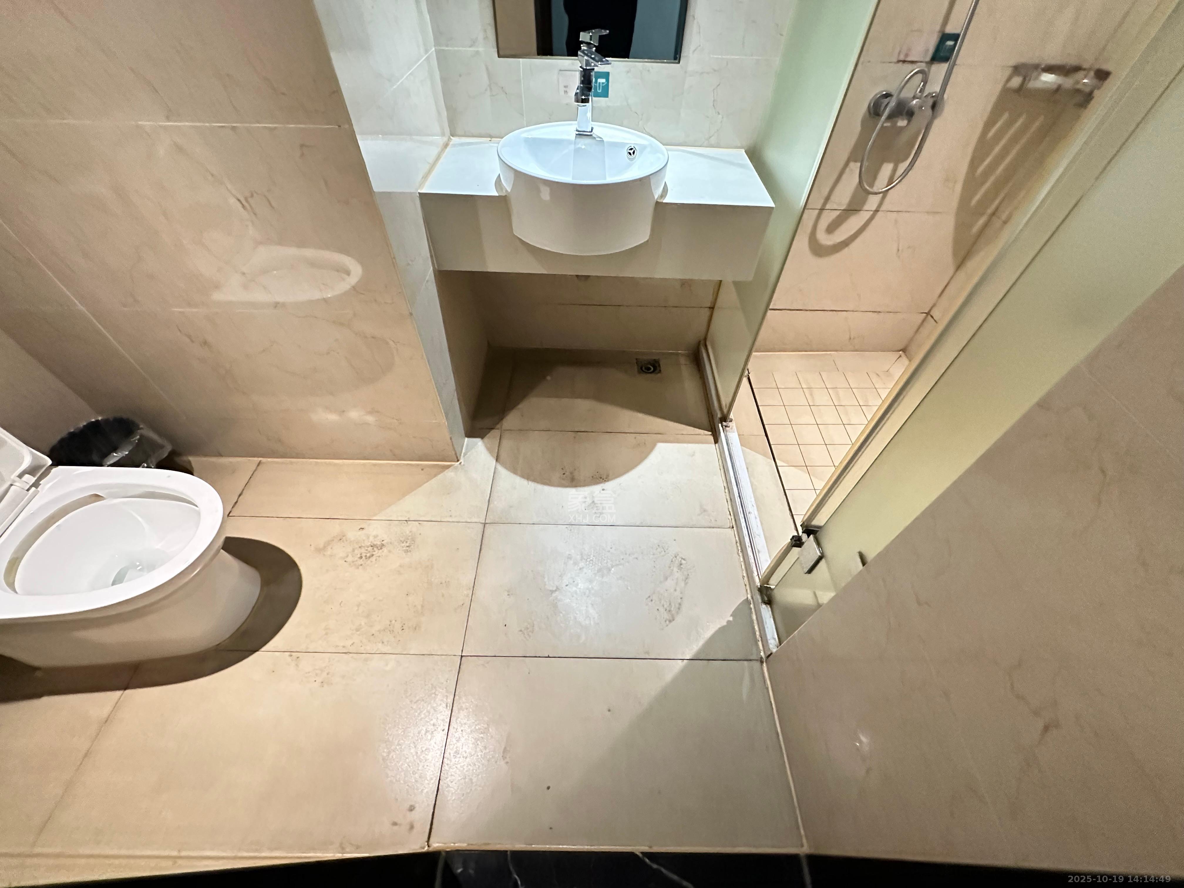 达美D6区  1室1厅1卫    1400.0元/月室内图