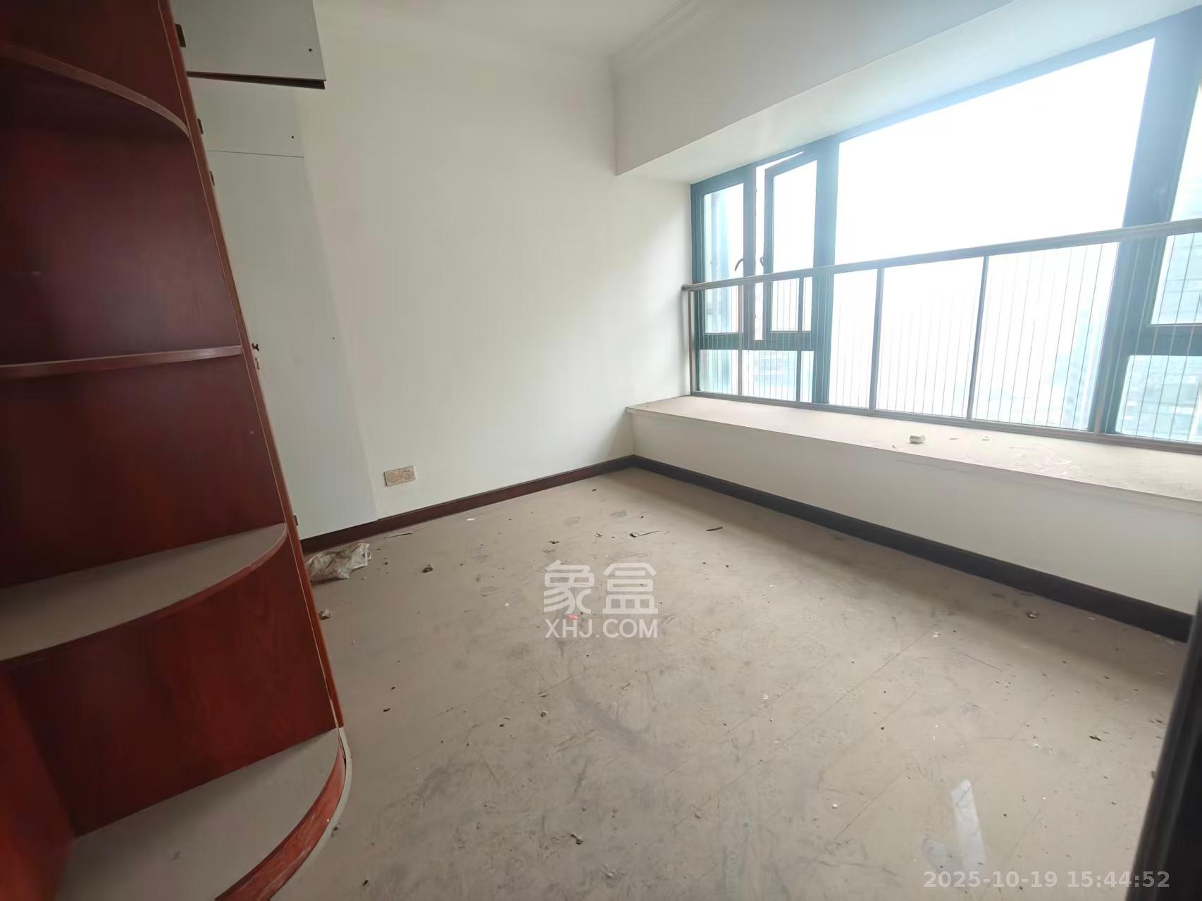 恒大雅苑 4室2厅2卫 2600.0元/月 恒大雅苑 4室2厅2卫 2600.0元/月室内图