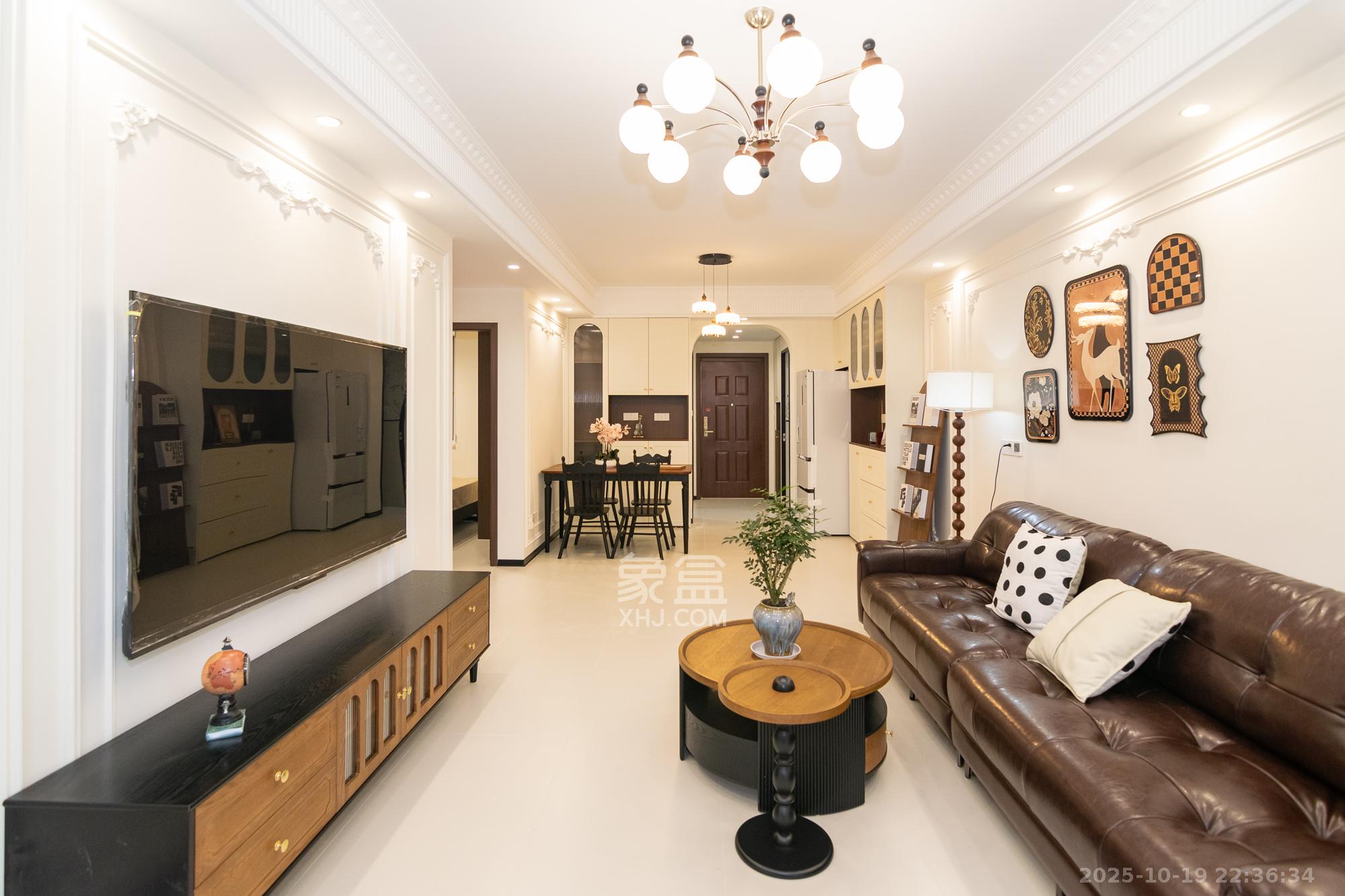 新城国际花都  3室2厅2卫    78.8万客厅