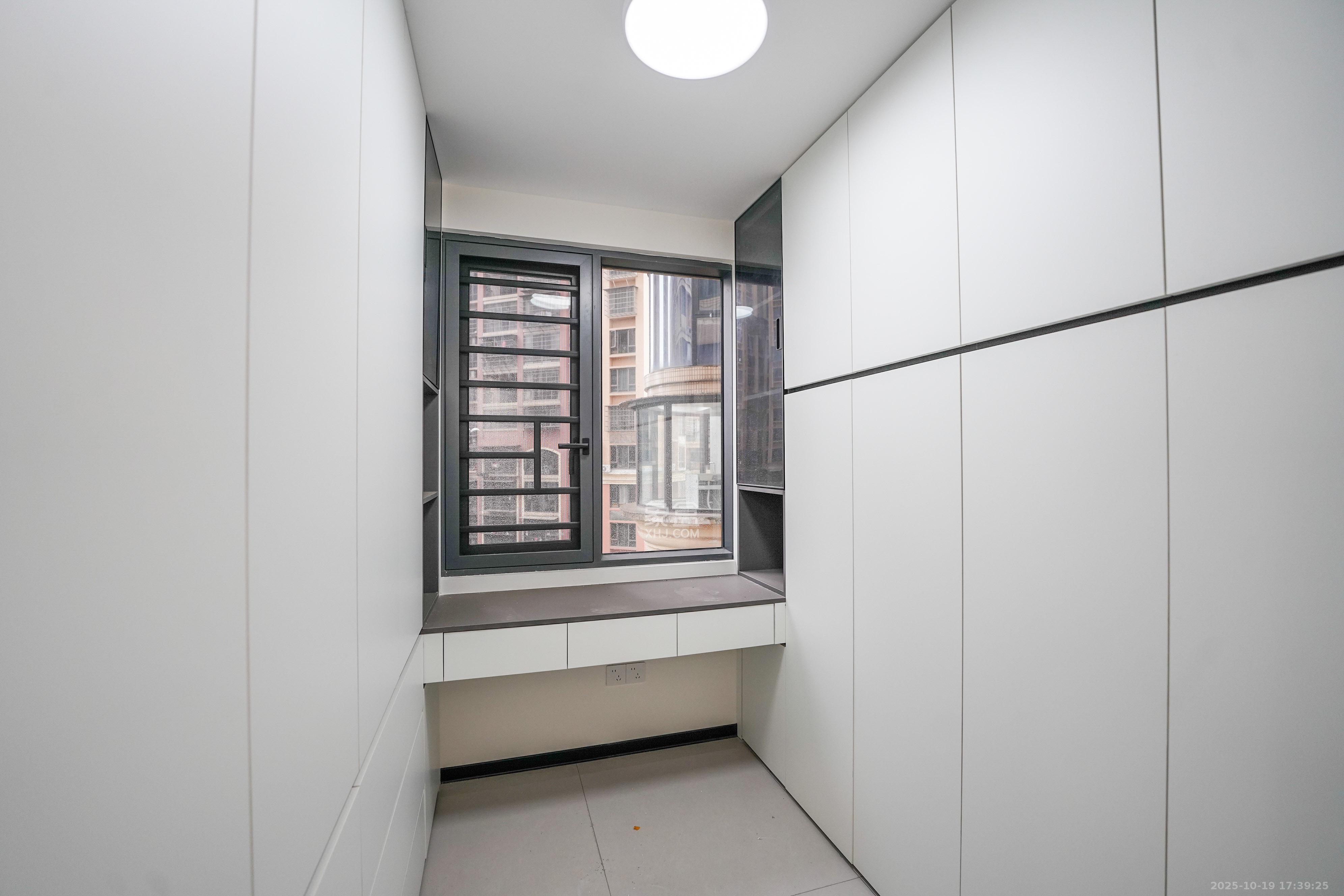 幸福庄园  5室2厅3卫    156.0万 幸福庄园  5室2厅3卫    156.0万卧室