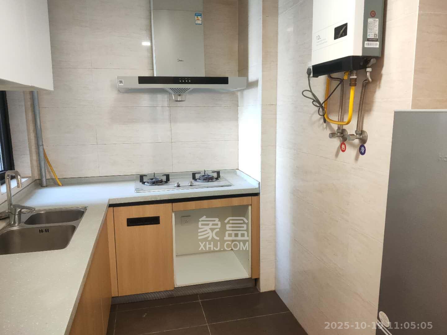 万科魅力之城非凡里 3室2厅1卫 2100.0元/月 万科魅力之城非凡里 3室2厅1卫 2100.0元/月室内图