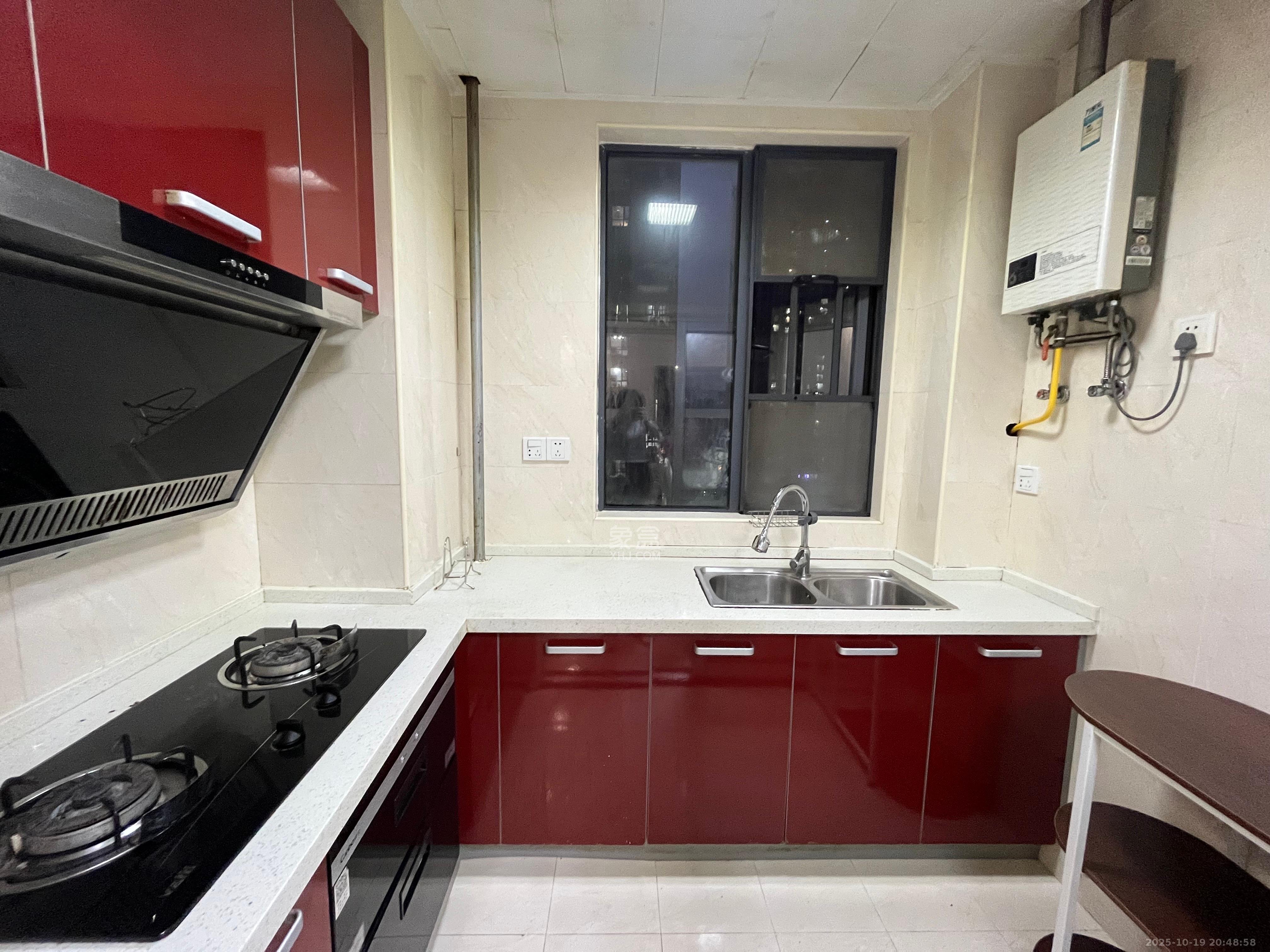 荣盛花语馨苑  1室2厅1卫    2500.0元/月室内图