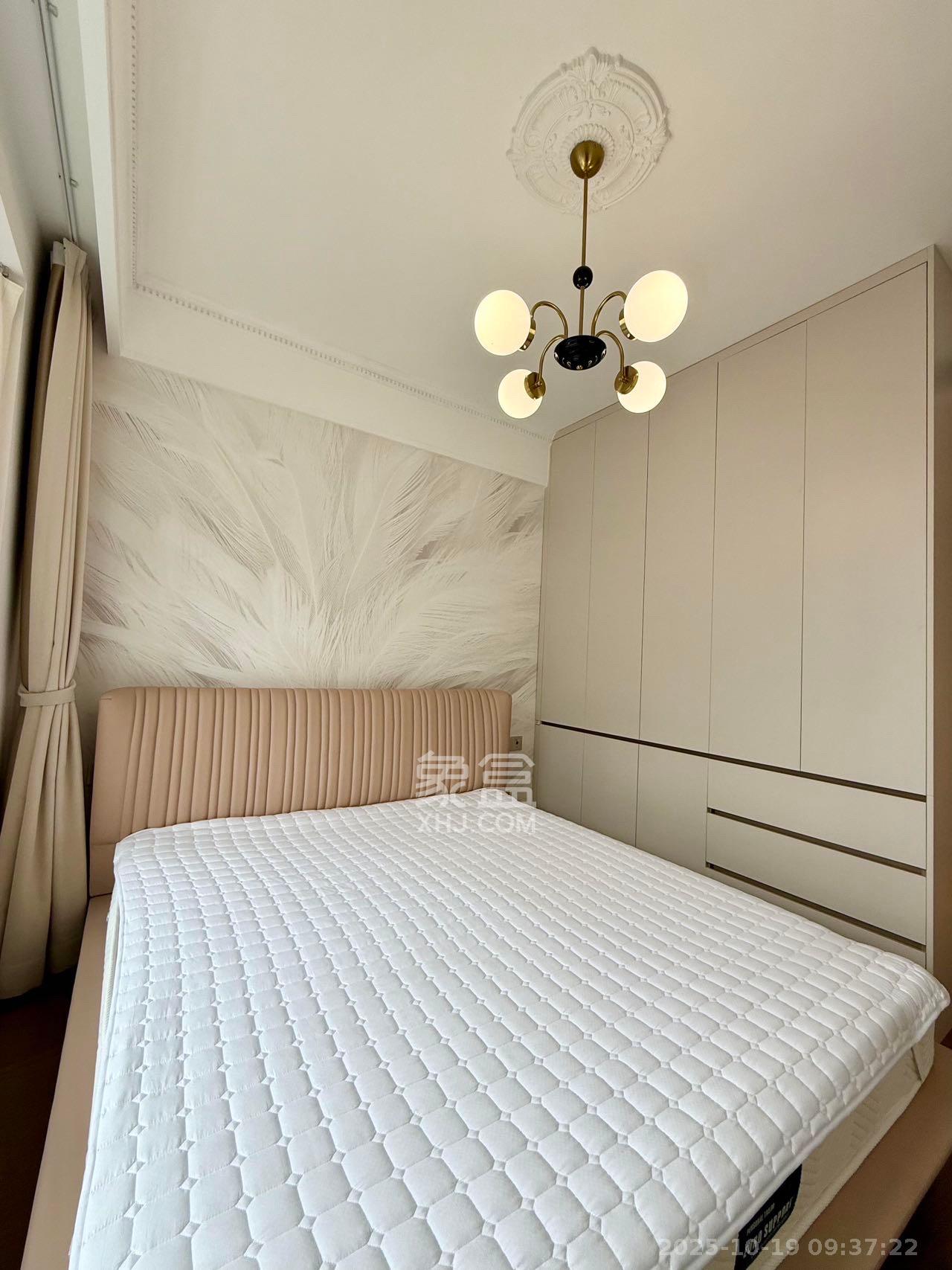 复地滨江金融中心  3室2厅2卫    5500.0元/月室内图