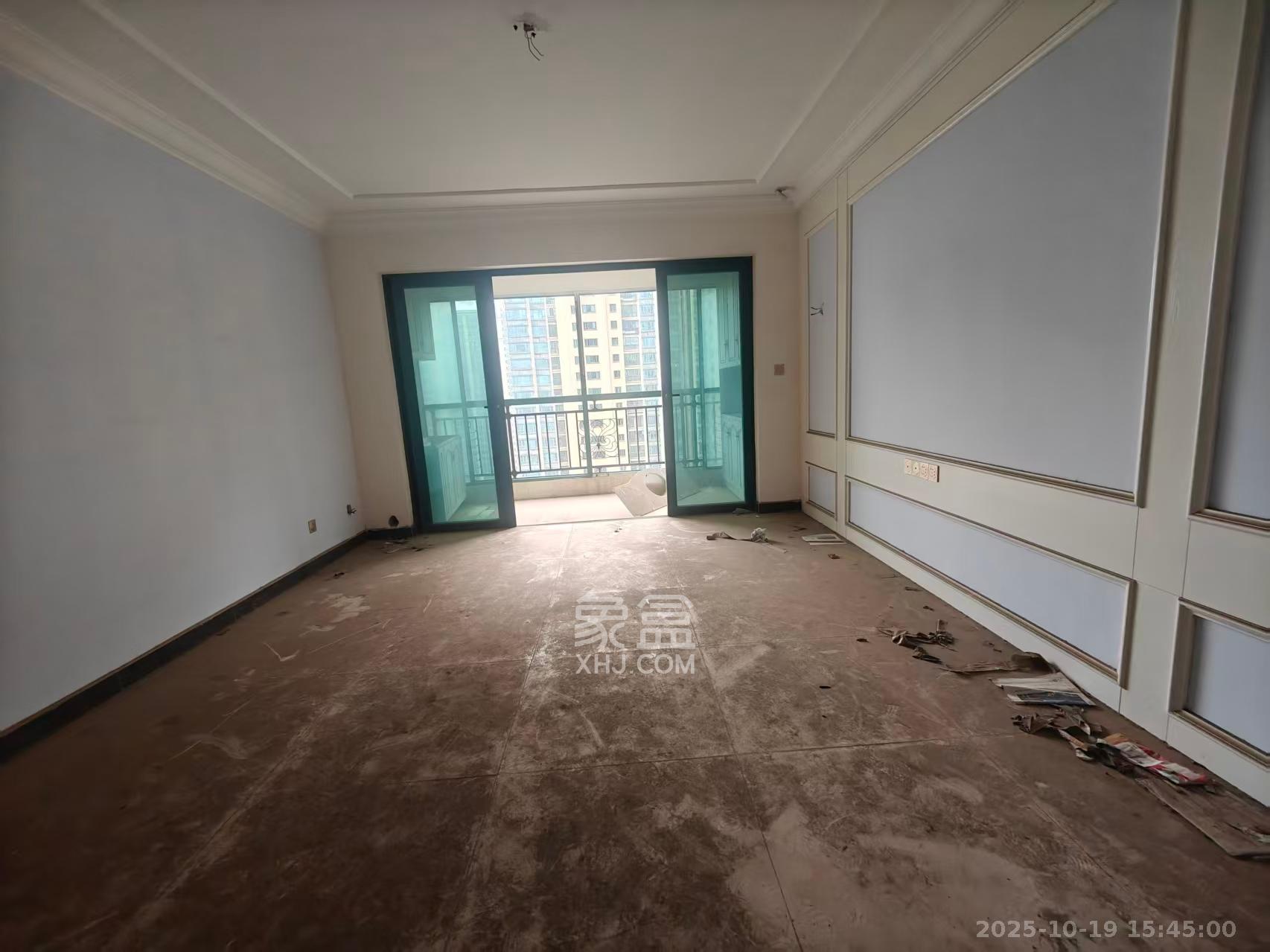 恒大雅苑 4室2厅2卫 2600.0元/月 恒大雅苑 4室2厅2卫 2600.0元/月室内图