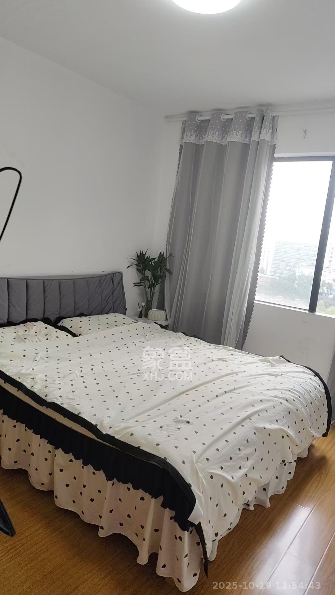 半山壹号  2室1厅1卫    2800.0元/月 半山壹号  2室1厅1卫    2800.0元/月室内图