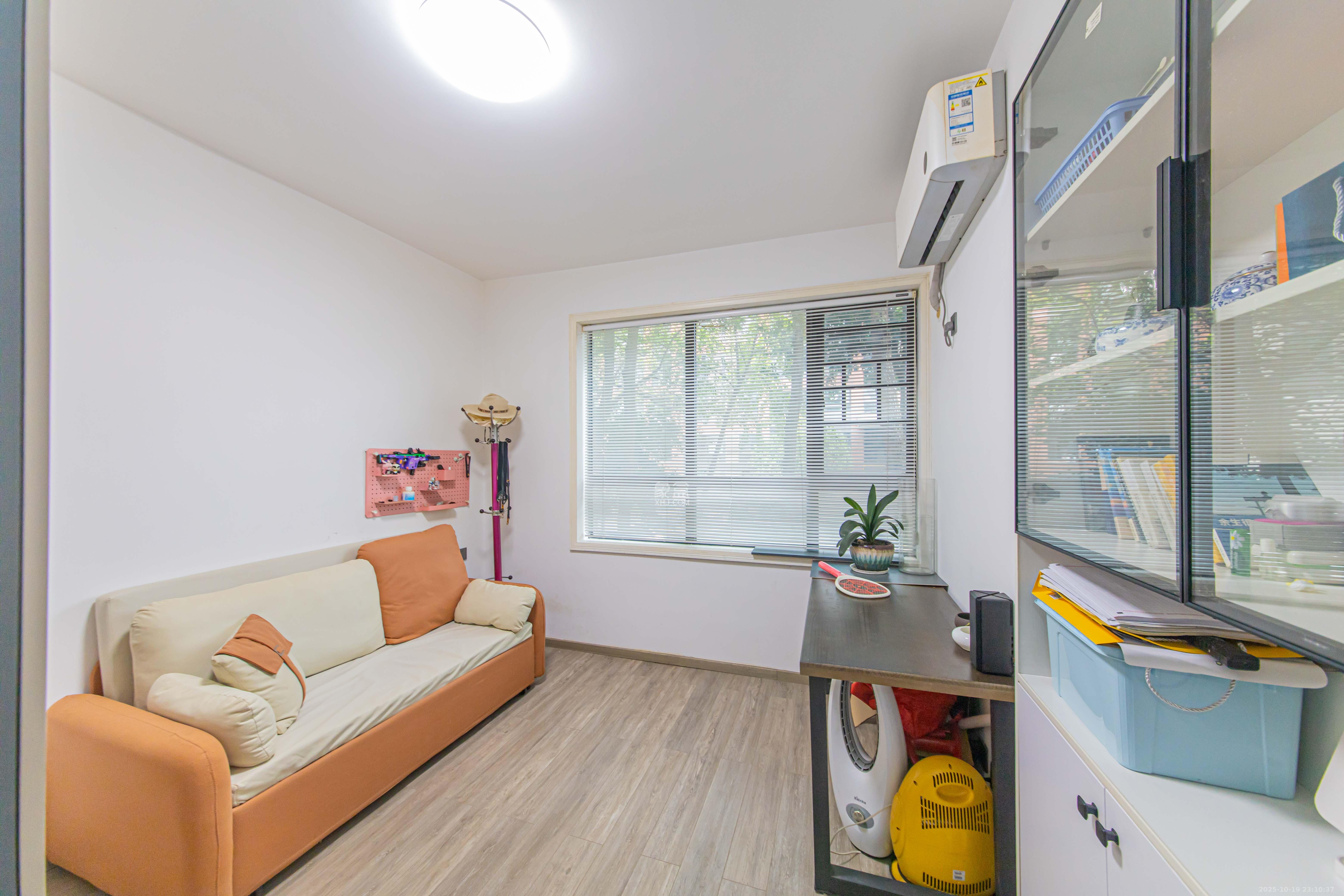 中信文化广场（中信新城二期）  2室2厅1卫    58.0万卧室