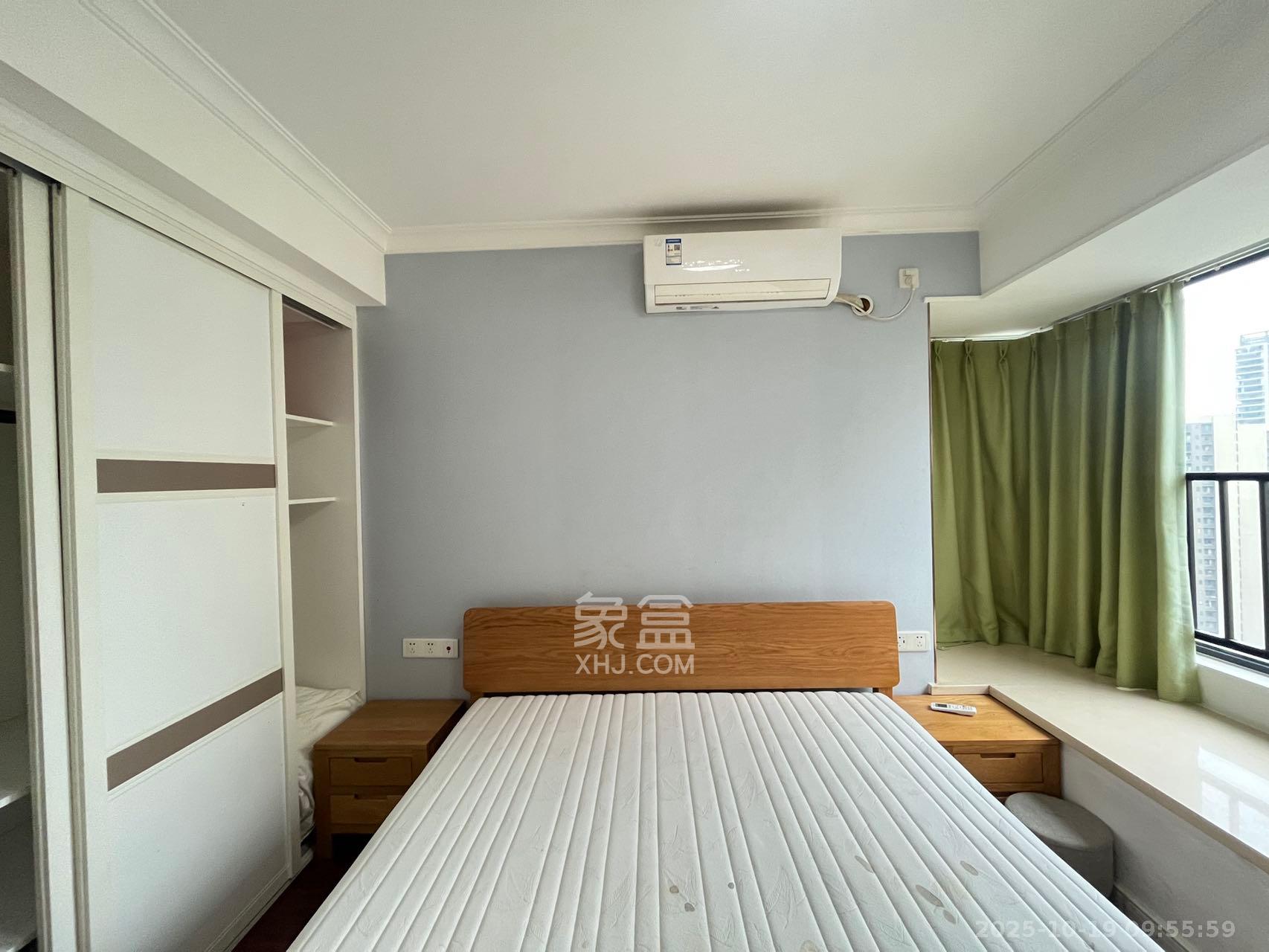 万科魅力之城观澜里 3室2厅2卫 2600.0元/月 万科魅力之城观澜里 3室2厅2卫 2600.0元/月室内图