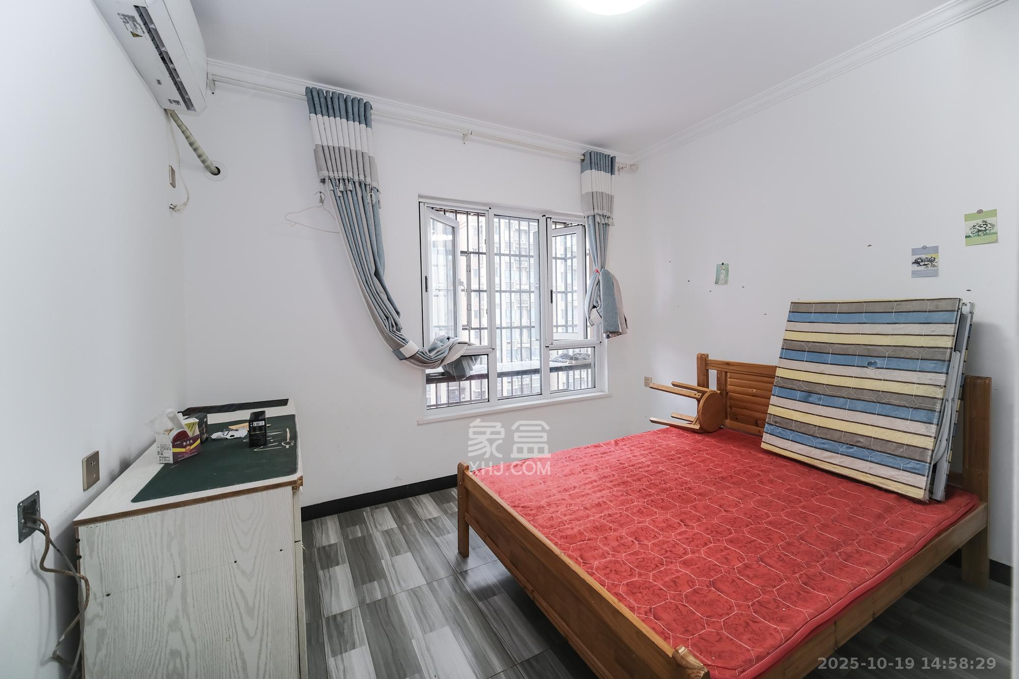 荣盛花语城  3室2厅1卫    86.0万卧室