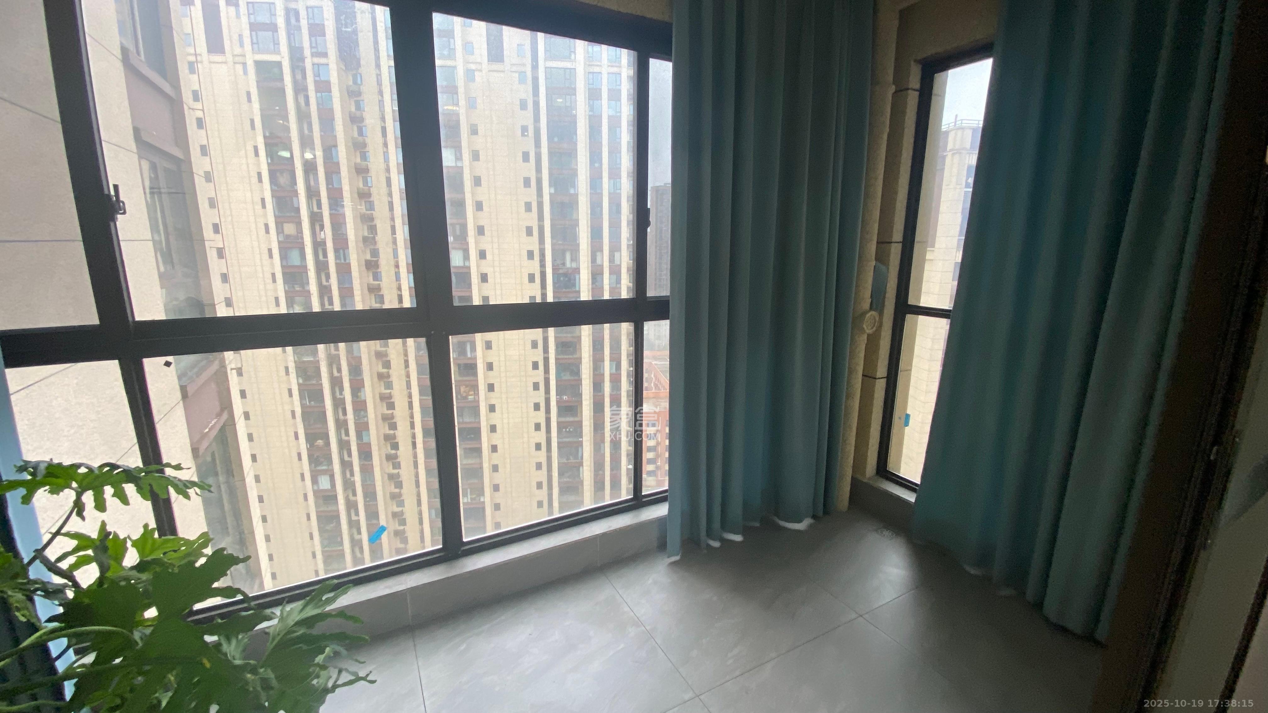 国欣向荣府  4室2厅2卫    3500.0元/月室内图