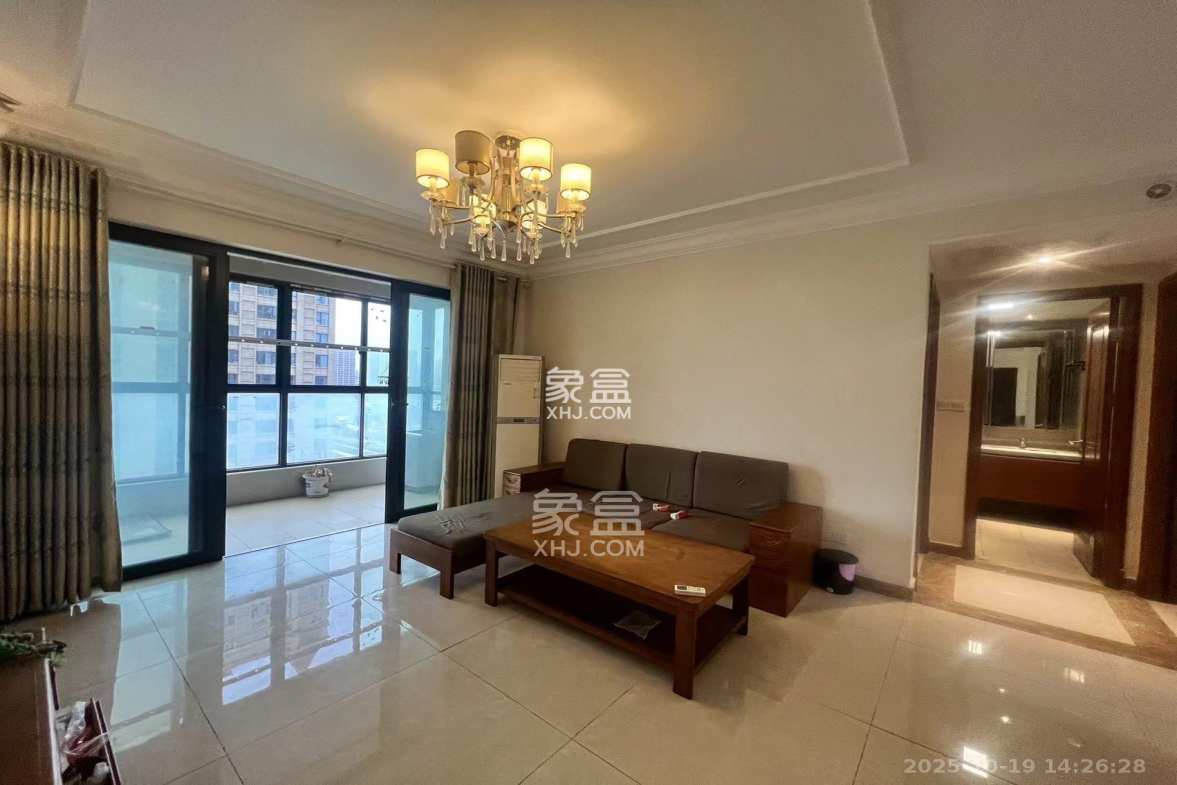 恒大国际广场  3室2厅1卫    2500.0元/月 恒大国际广场  3室2厅1卫    2500.0元/月室内图