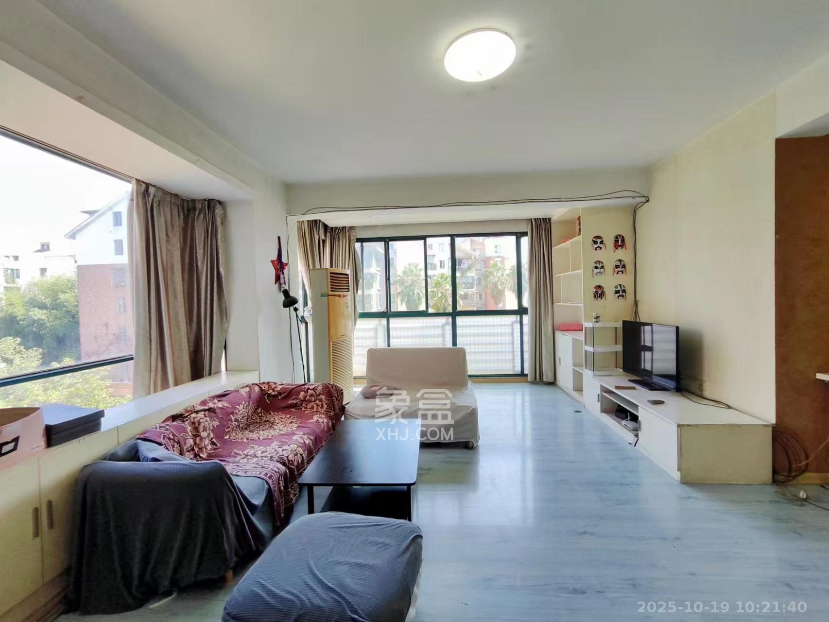 东方新城  3室2厅1卫    2100.0元/月 东方新城  3室2厅1卫    2100.0元/月