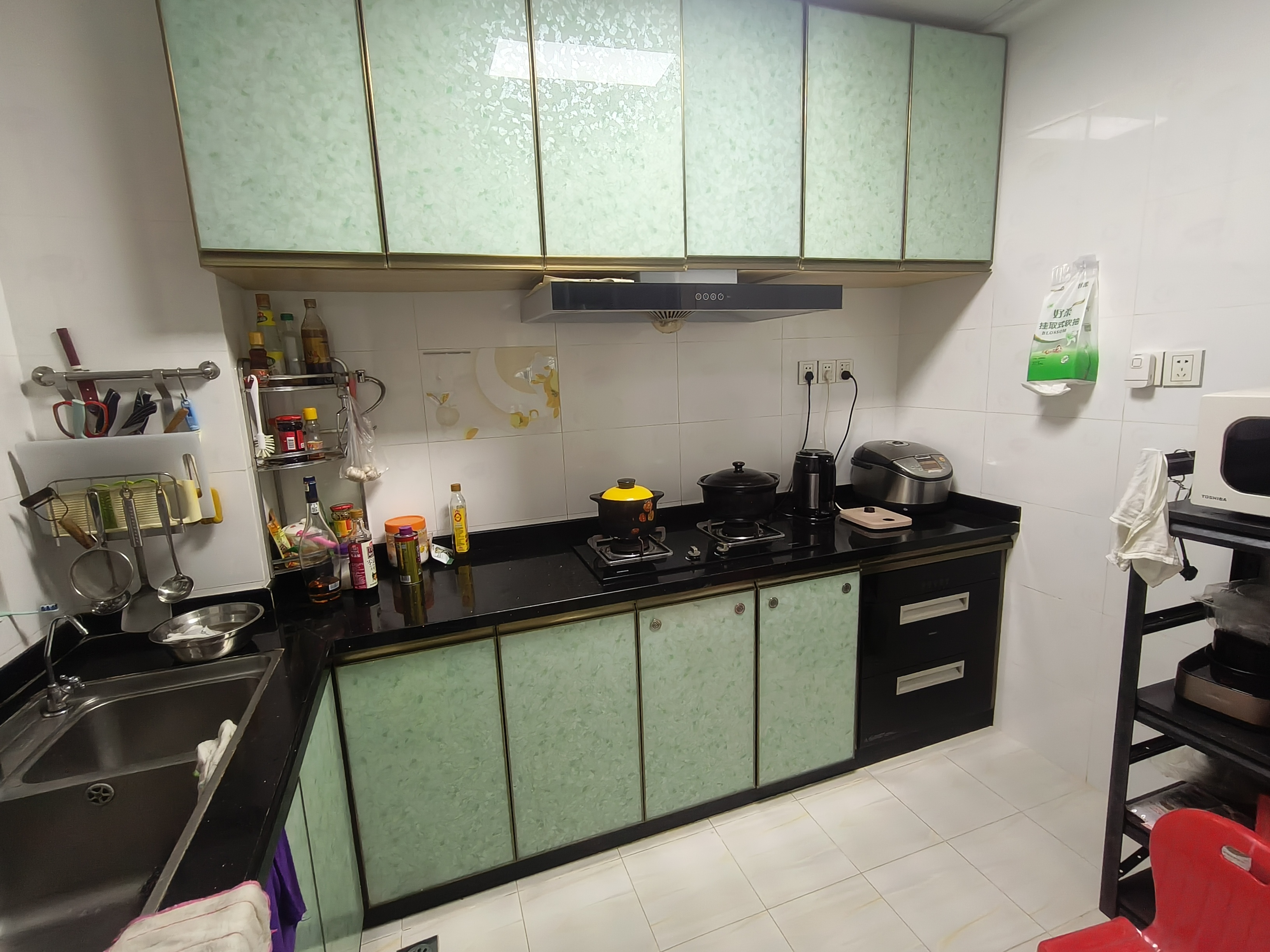 工商学院教工宿舍 3室2厅1卫 2600.0元/月 工商学院教工宿舍 3室2厅1卫 2600.0元/月室内图