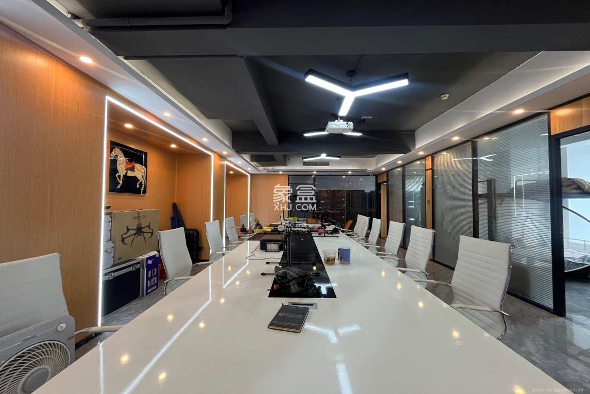 金科天悦(金科美邻汇) 5室1厅1卫 5200.0元/月 金科天悦(金科美邻汇) 5室1厅1卫 5200.0元/月室内图