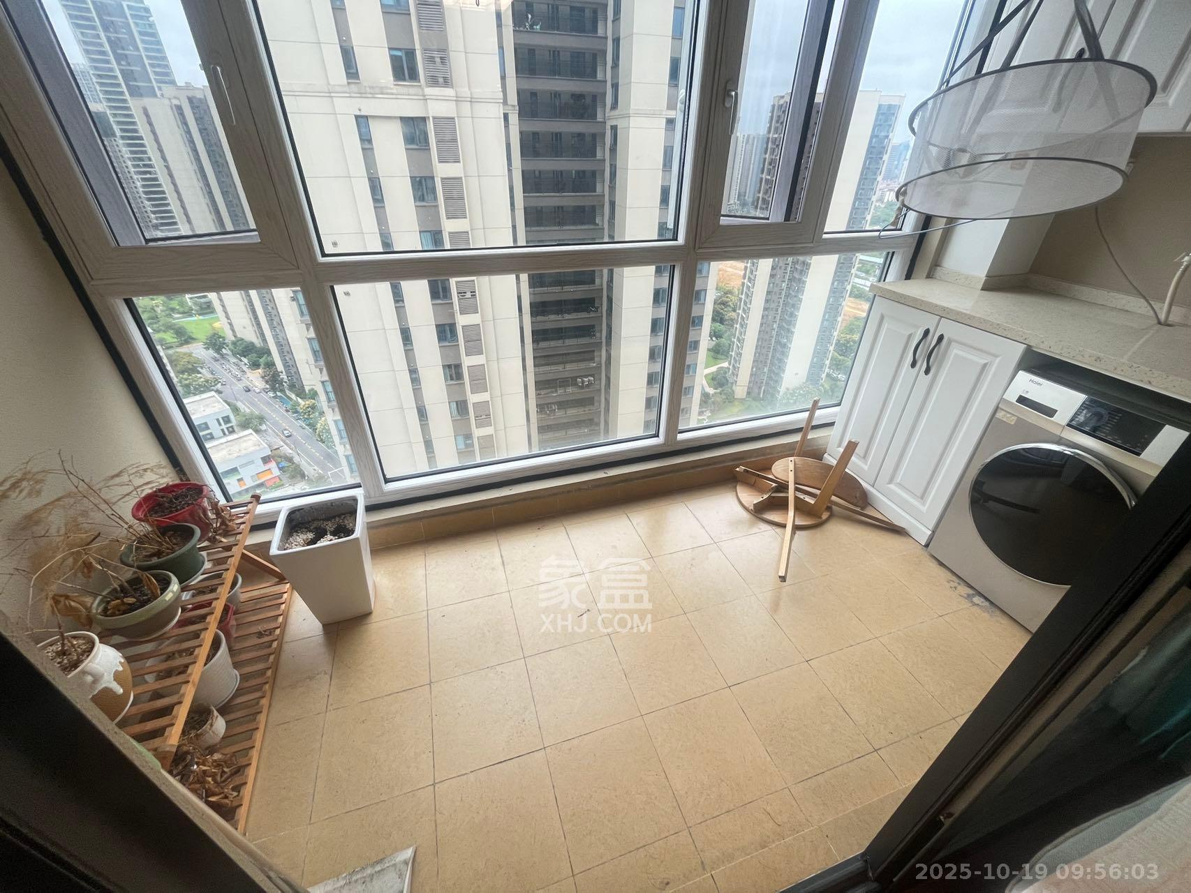 万科魅力之城观澜里  3室2厅2卫    2600.0元/月室内图