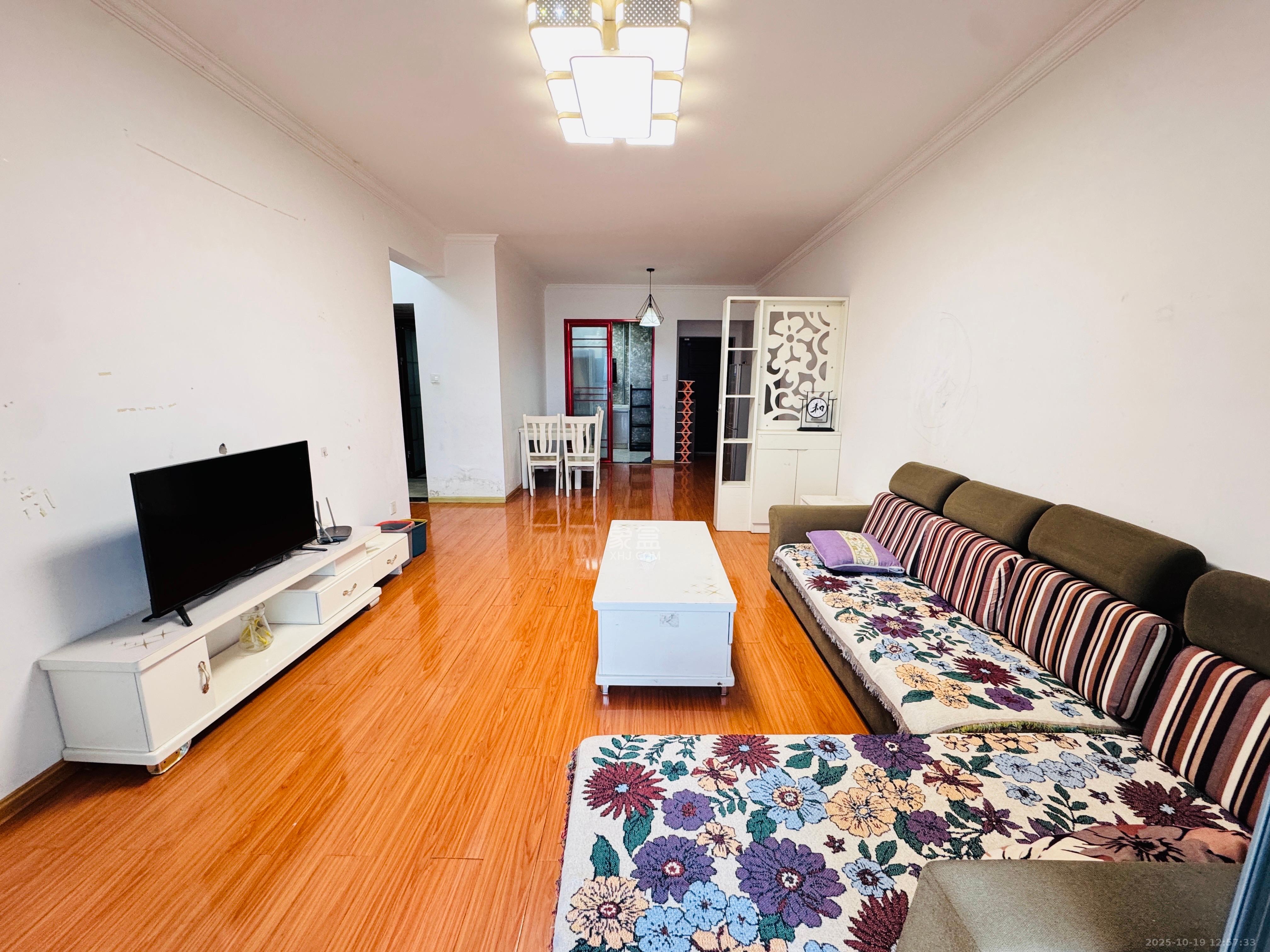 潇湘奥林匹克花园 3室2厅1卫 2180.0元/月 潇湘奥林匹克花园 3室2厅1卫 2180.0元/月室内图