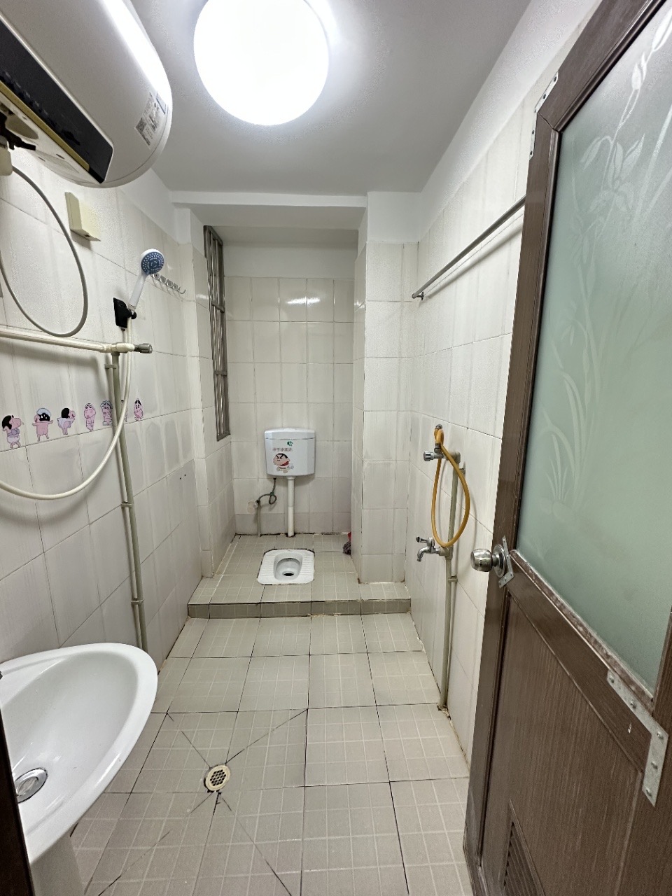 水岸星城B小区  1室2厅1卫    53.0万客厅