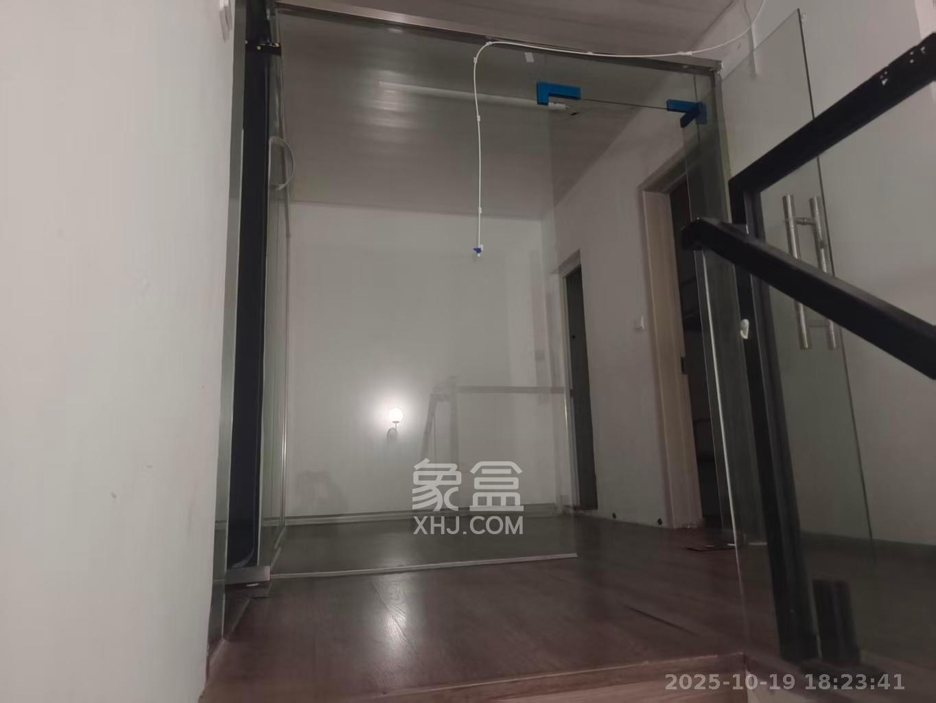 美洲故事别墅 6室3厅2卫 7000.0元/月 美洲故事别墅 6室3厅2卫 7000.0元/月室内图