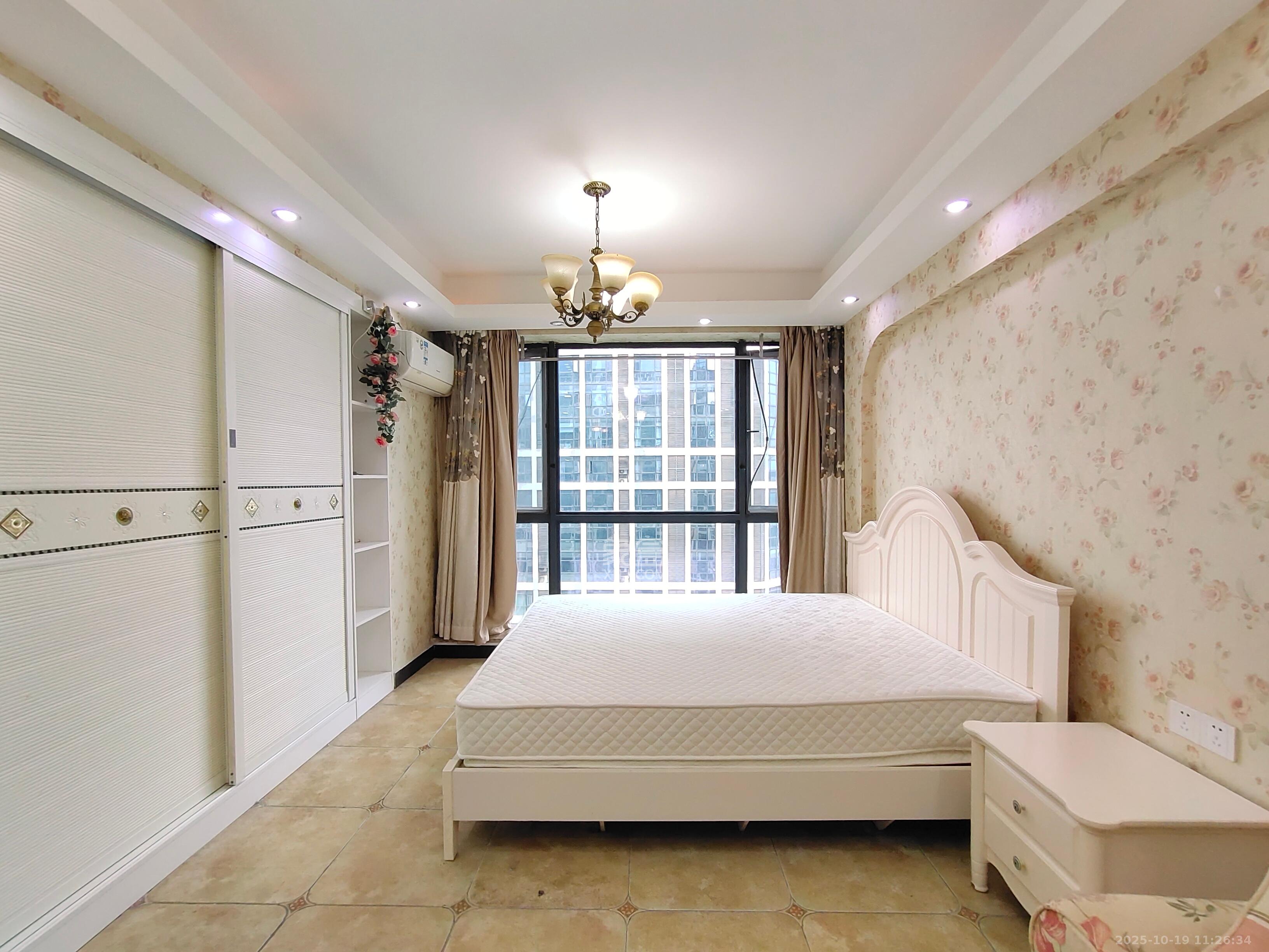 融科东南海 1室1厅1卫 1400.0元/月 融科东南海 1室1厅1卫 1400.0元/月室内图