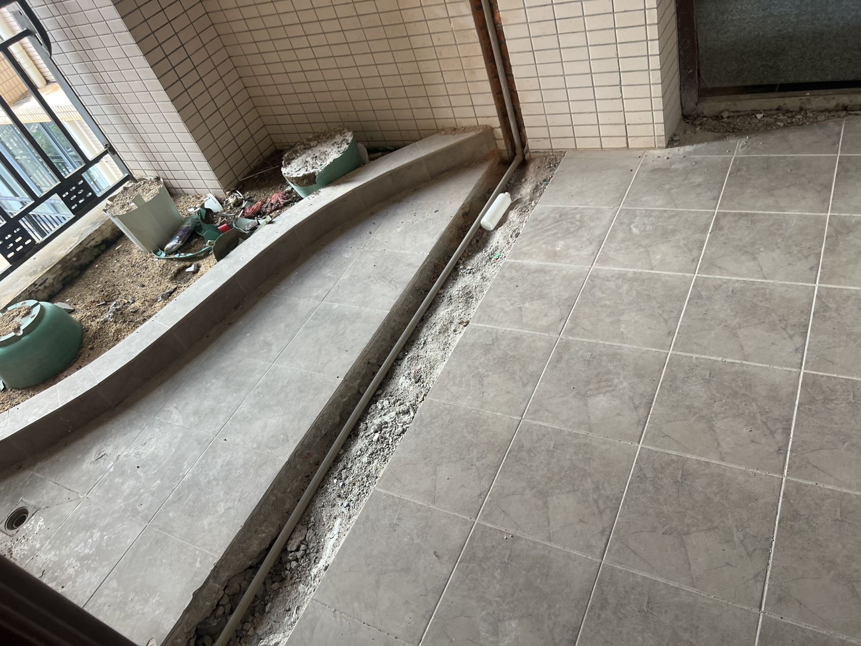 丽晶温泉海景花园一期(别名:丽晶维港、丽晶海景花园)  2室2厅2卫    150.0万 丽晶温泉海景花园一期(别名:丽晶维港、丽晶海景花园)  2室2厅2卫    150.0万客厅