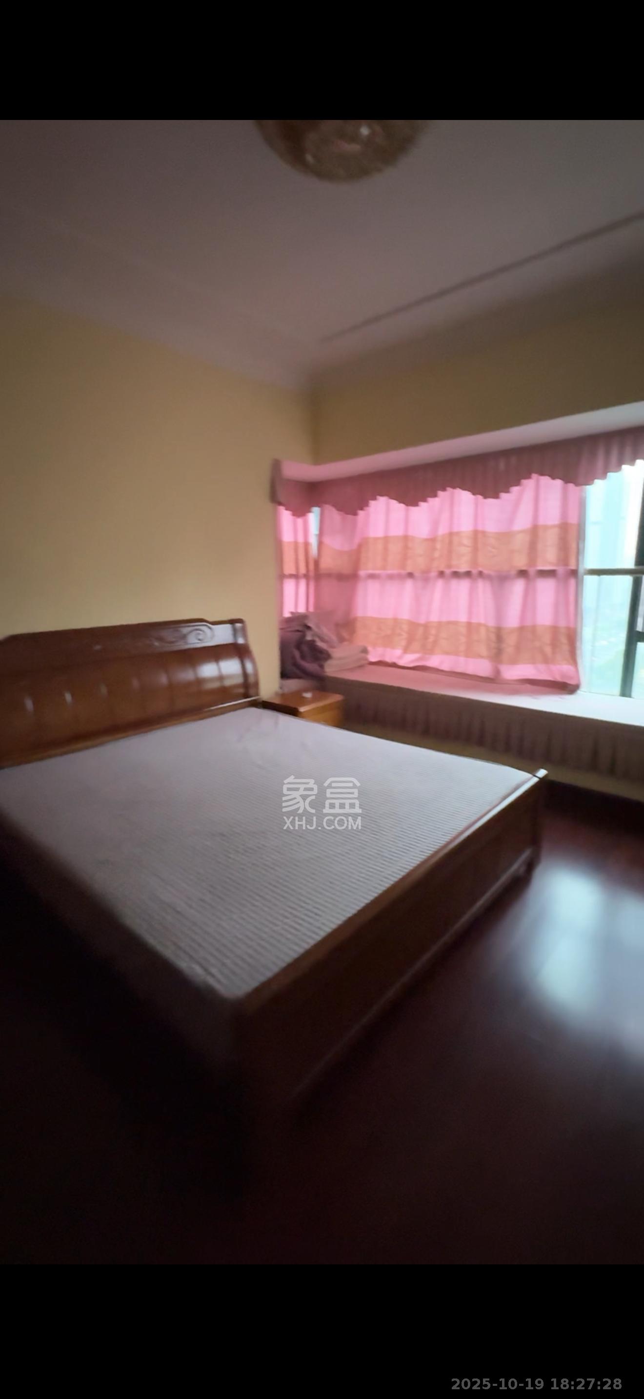 恒大绿洲  3室2厅2卫    3000.0元/月室内图