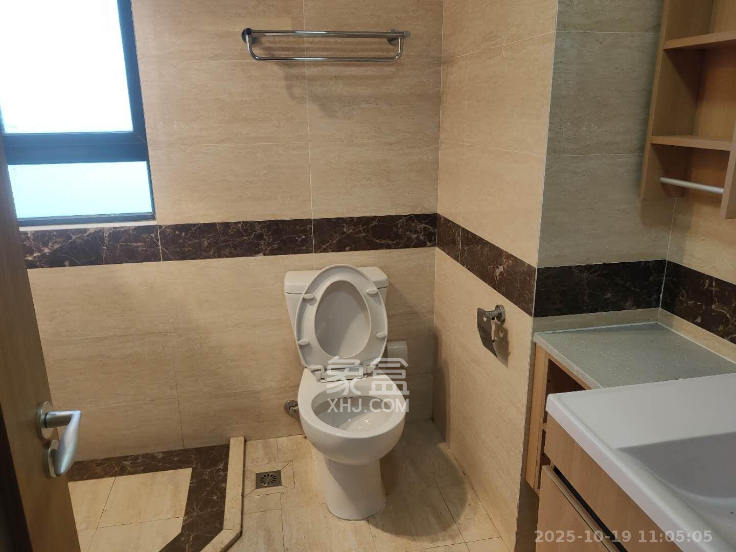 万科魅力之城非凡里  3室2厅1卫    2100.0元/月室内图