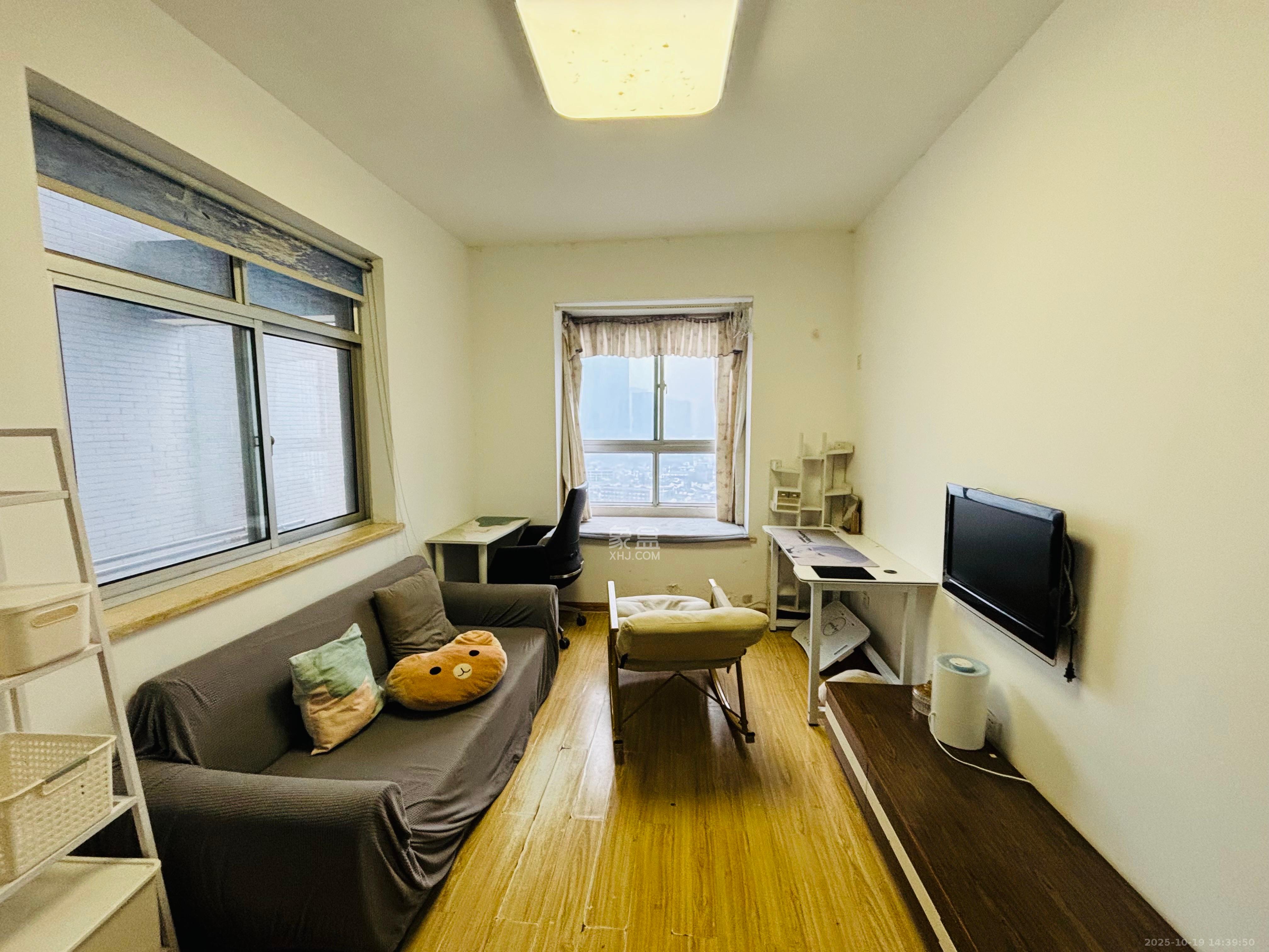 景泰雅苑(景江融城)  1室0厅0卫    1500.0元/月 景泰雅苑(景江融城)  1室0厅0卫    1500.0元/月室内图