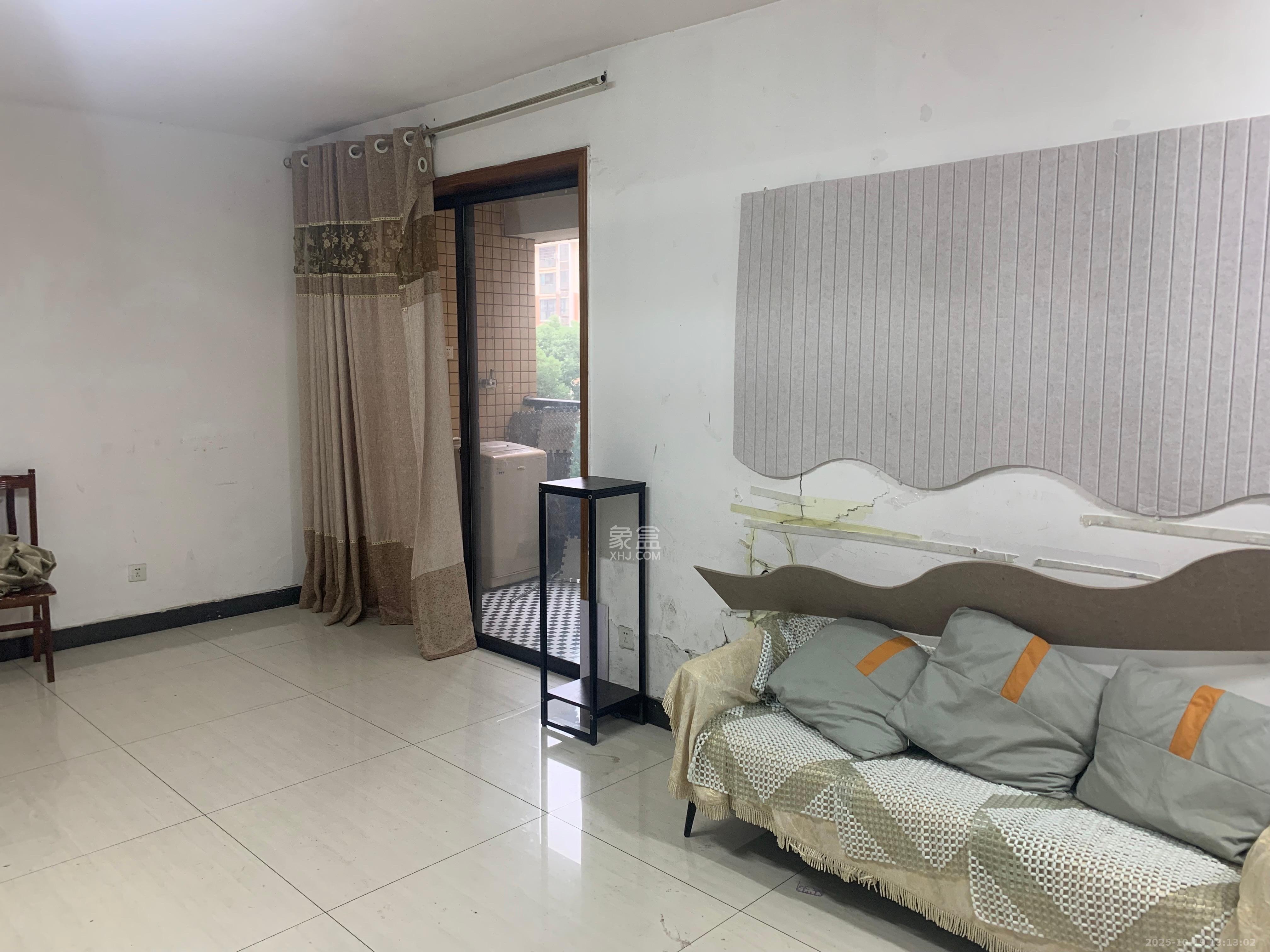 锦湘国际星城三期(锦绣苑) 3室2厅2卫 2500.0元/月 锦湘国际星城三期(锦绣苑) 3室2厅2卫 2500.0元/月室内图