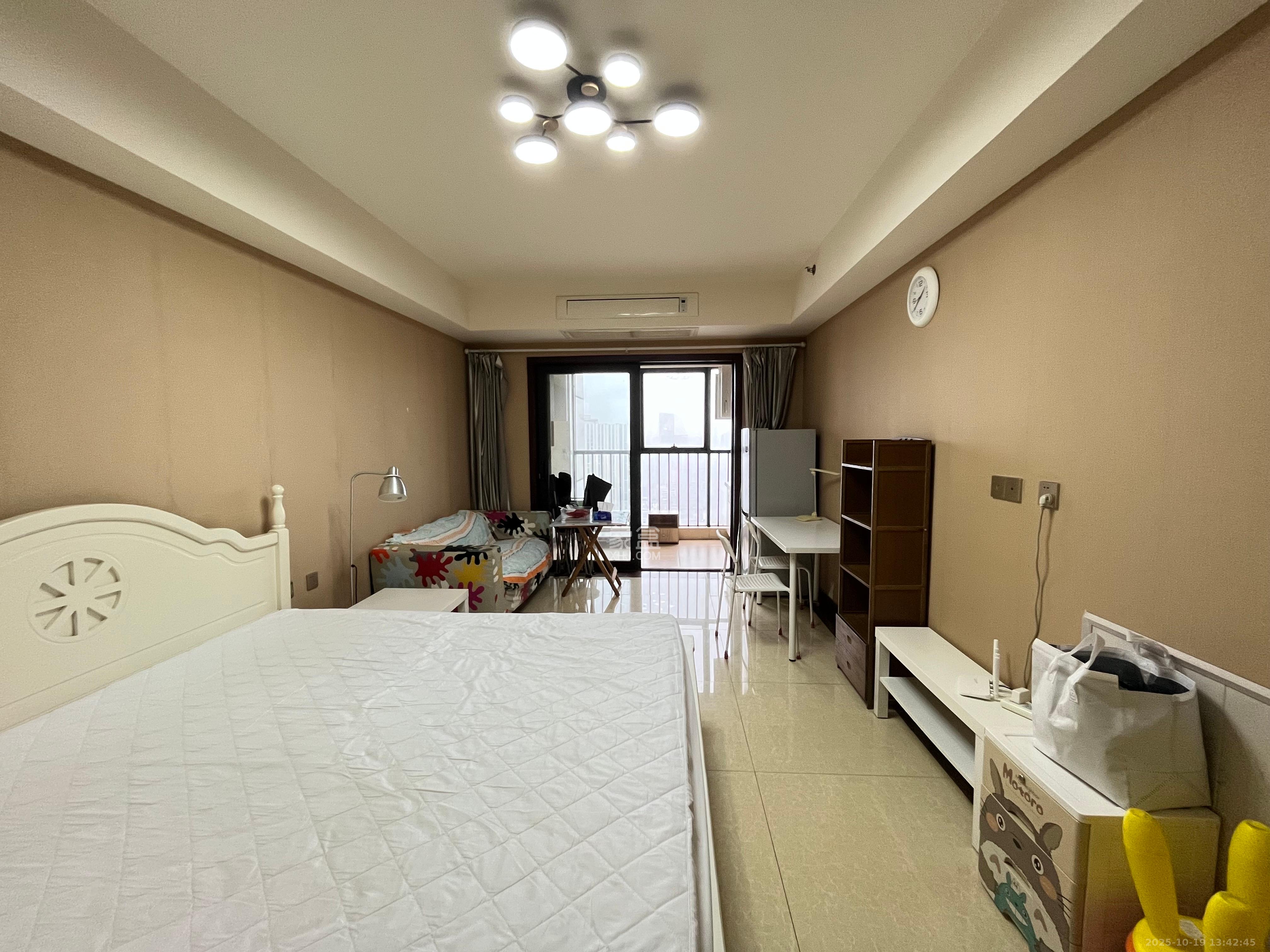 东塘瑞府  1室1厅1卫    1500.0元/月 东塘瑞府  1室1厅1卫    1500.0元/月室内图