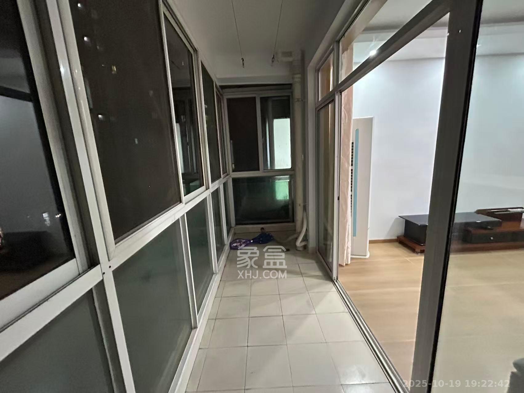 湘麓国际 3室2厅2卫 3000.0元/月 湘麓国际 3室2厅2卫 3000.0元/月室内图